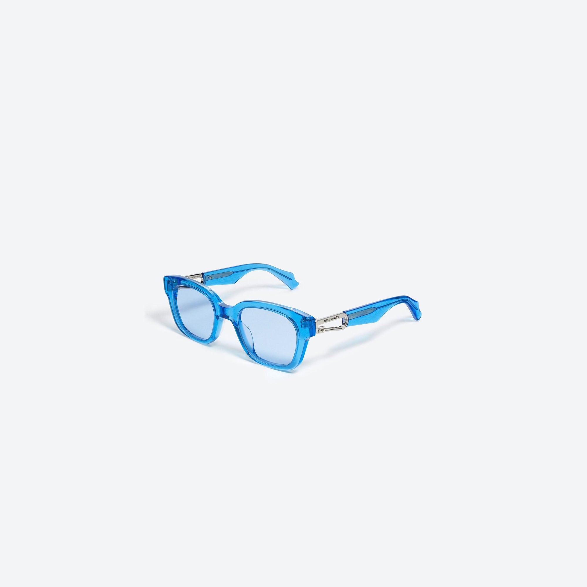 45-degree view of Gentle Monster Ambush - Carabiner 1 BLC2 Blue Mixed framed Square sunglasses.