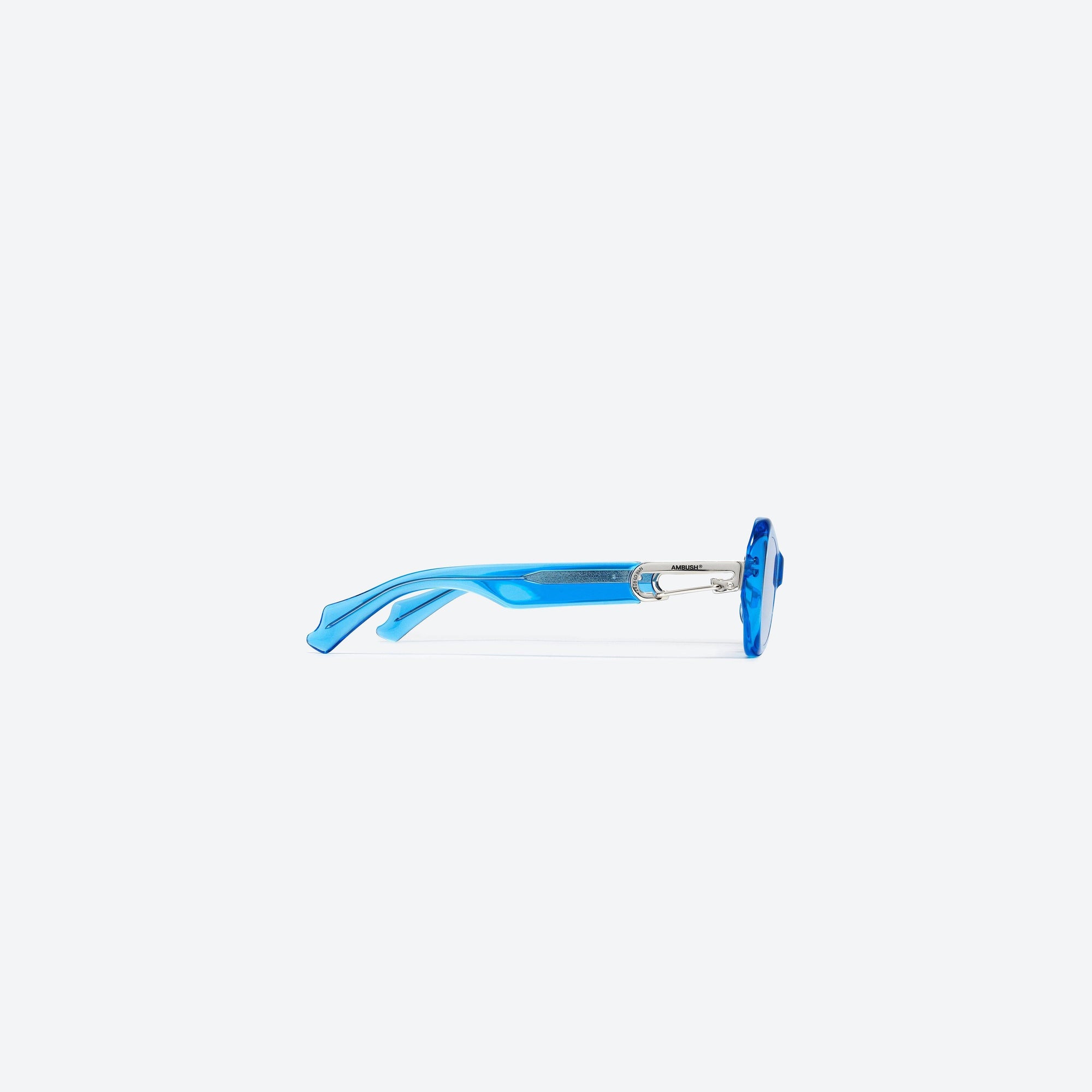 A detailed right view of Gentle Monster Ambush - Carabiner 2 BLC2 Blue Mixed framed Cat-eye sunglasses.