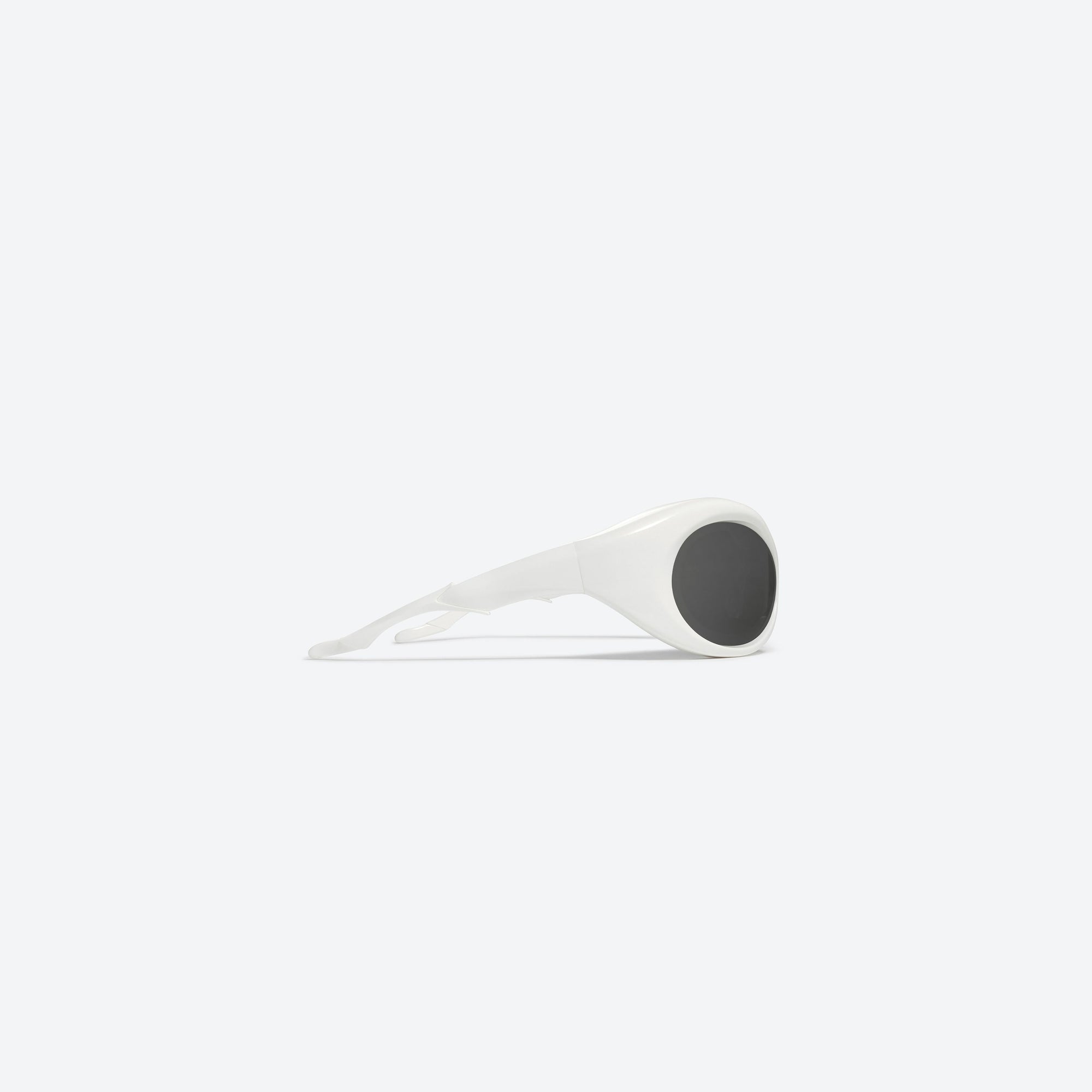 A detailed right view of Gentle Monster Maison Margiela - MM001 W2 Similar White Acetate framed Wraparound sunglasses.