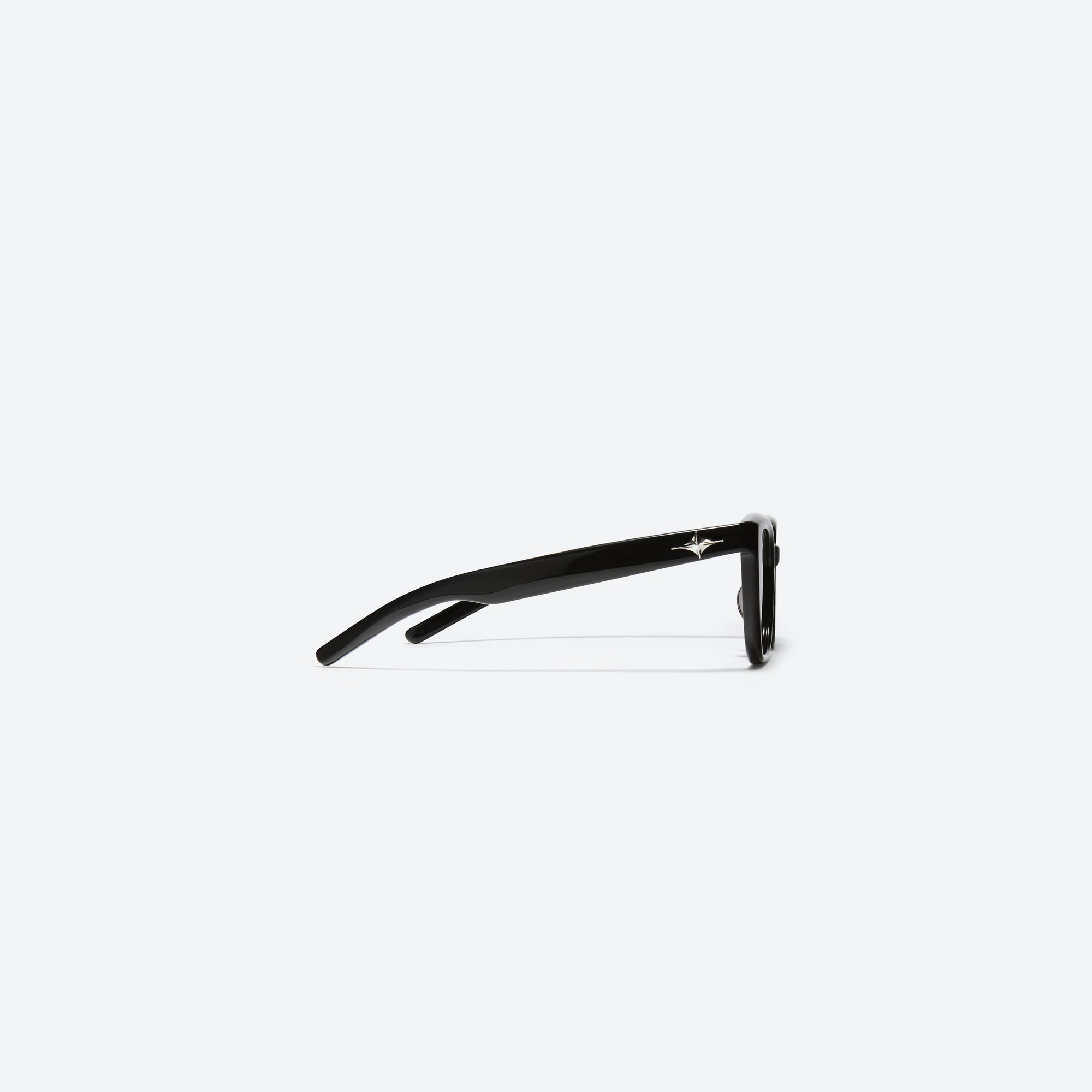 A detailed right view of Gentle Monster Billy 01 Black Acetate framed Square sunglasses.