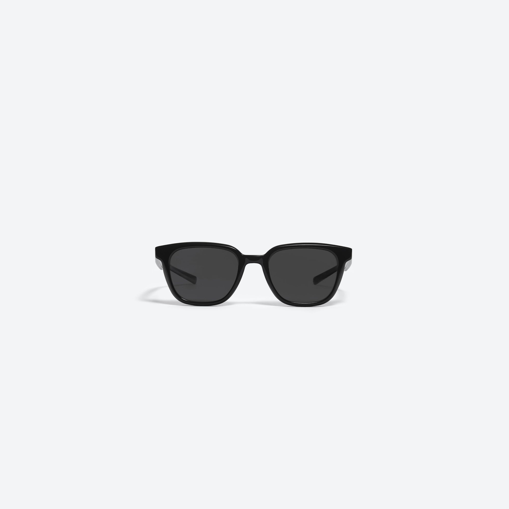 A front view of Gentle Monster Maison Margiela - MM007 01 Black Acetate framed Square sunglasses.