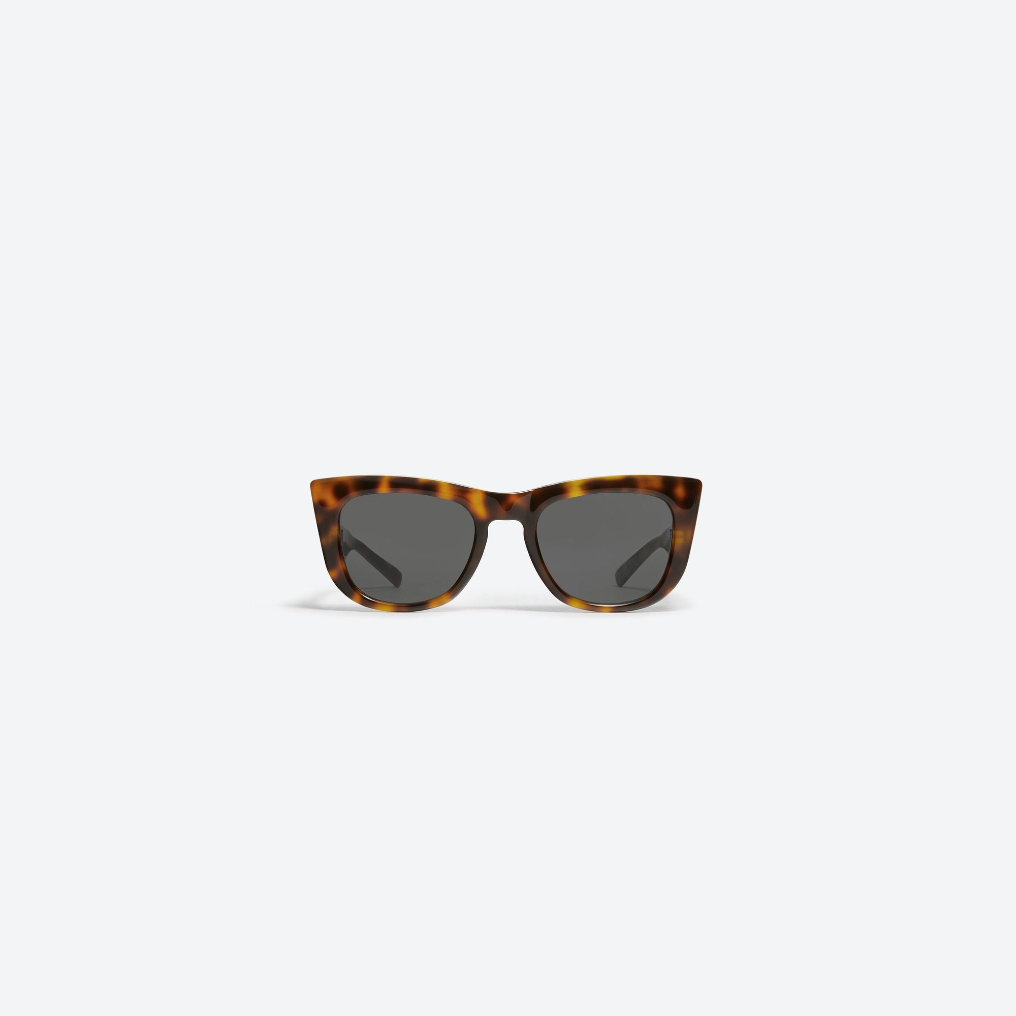 A front view of Gentle Monster Maison Margiela - MM008 L2 Tortoise Acetate framed Cat-eye sunglasses.