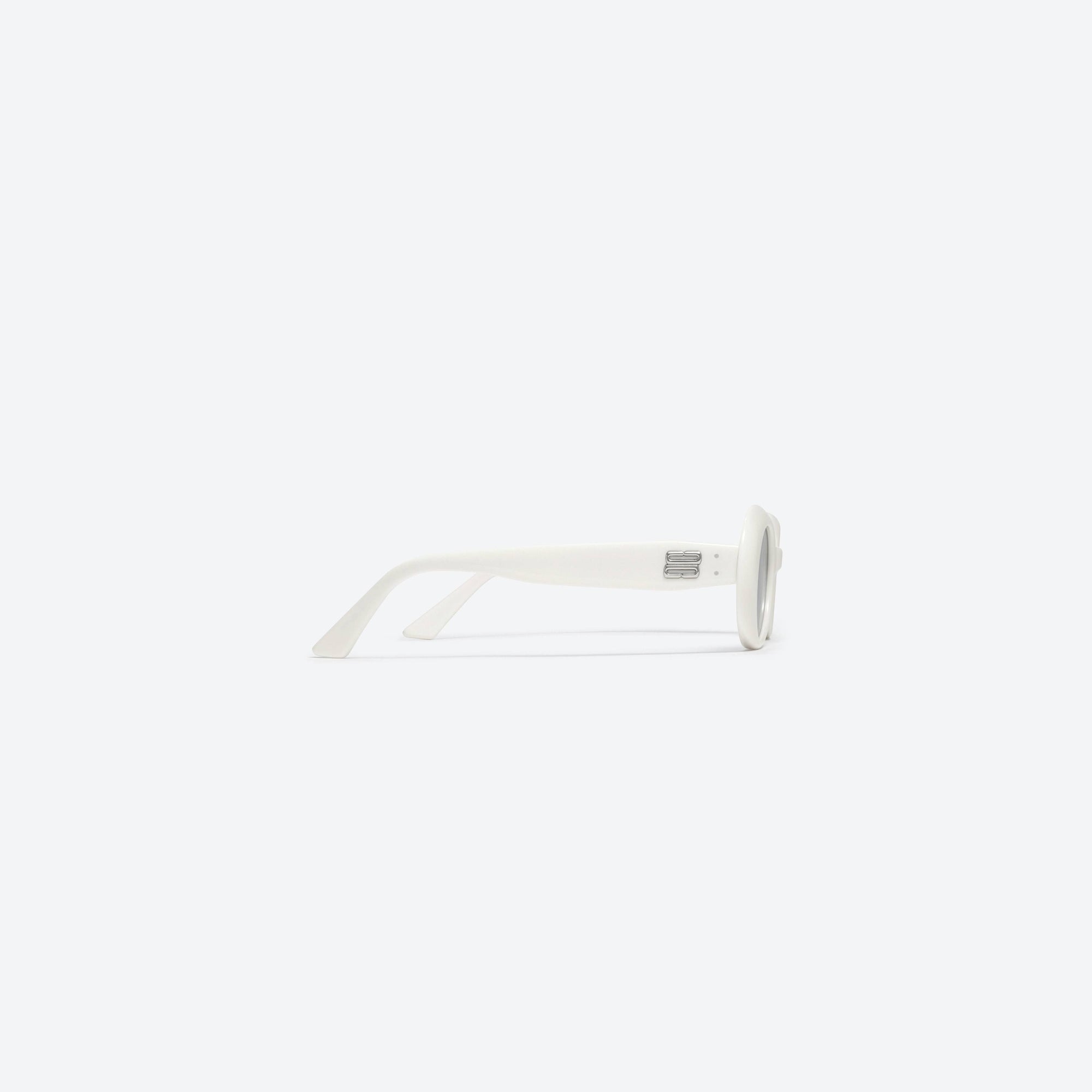 A detailed right view of Gentle Monster La Mode W2 White Acetate framed Oval sunglasses.