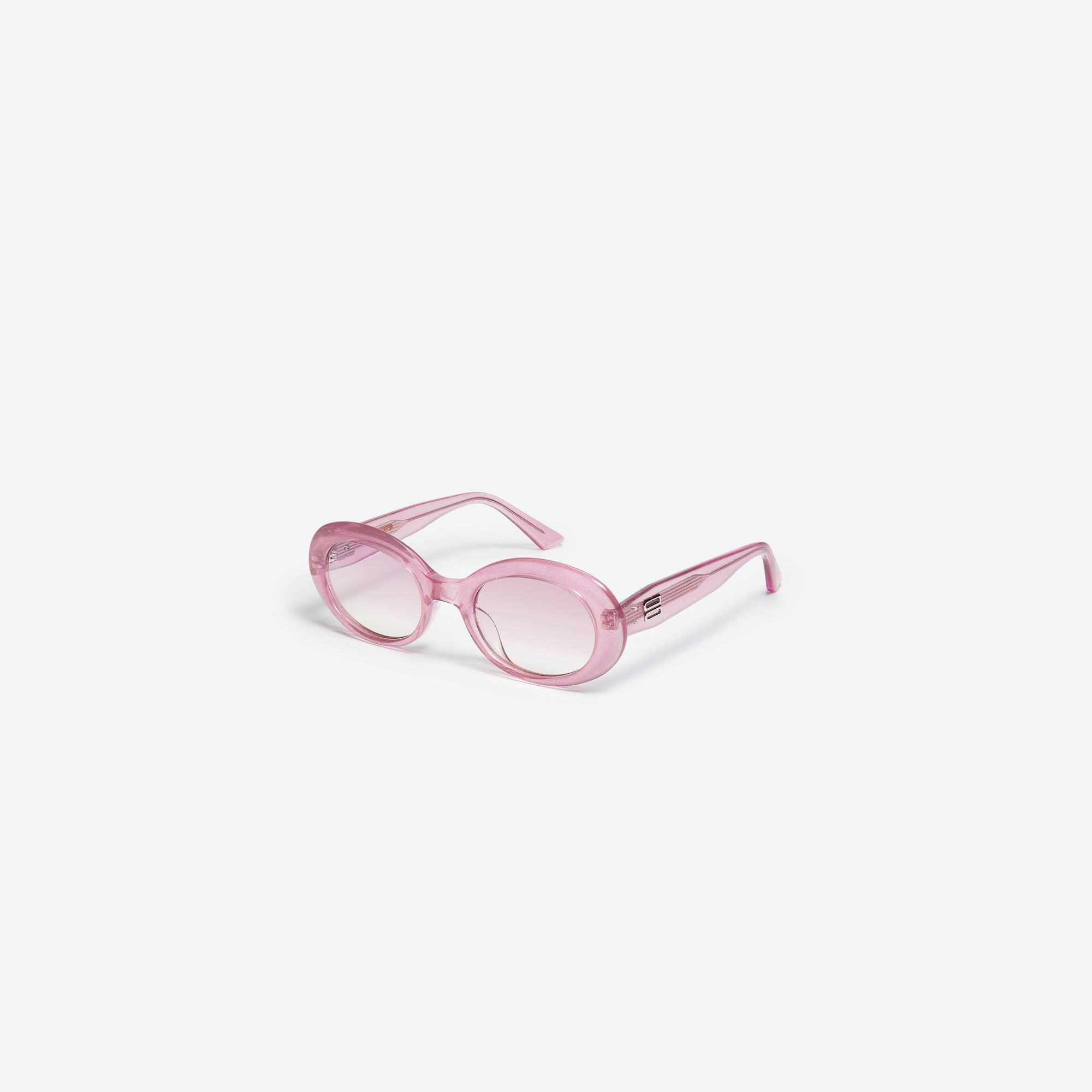 45-degree view of Gentle Monster La Mode PC6 Pink Acetate framed Oval sunglasses.