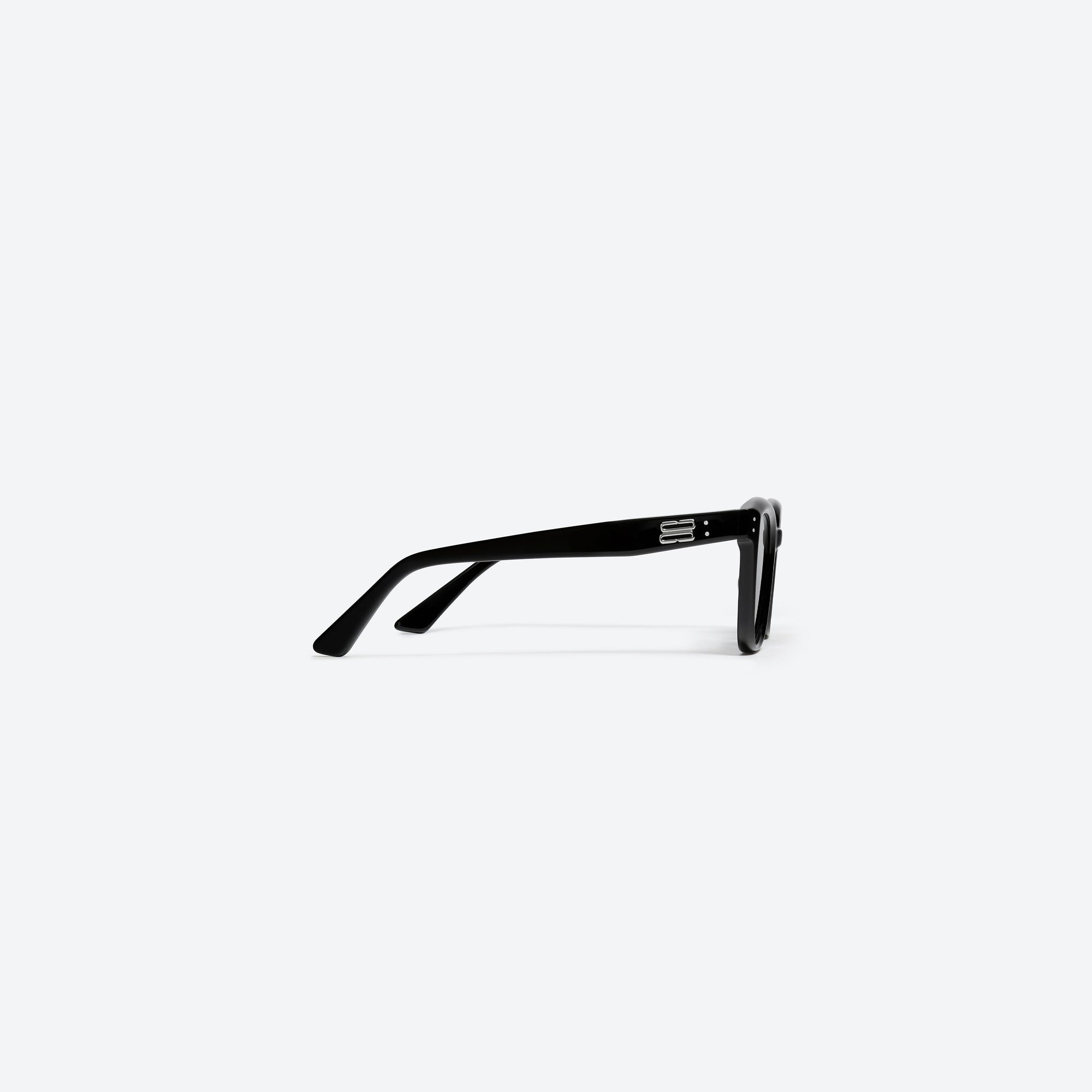 A detailed right view of Gentle Monster KUN - 0004 01 Black Acetate framed Square sunglasses.