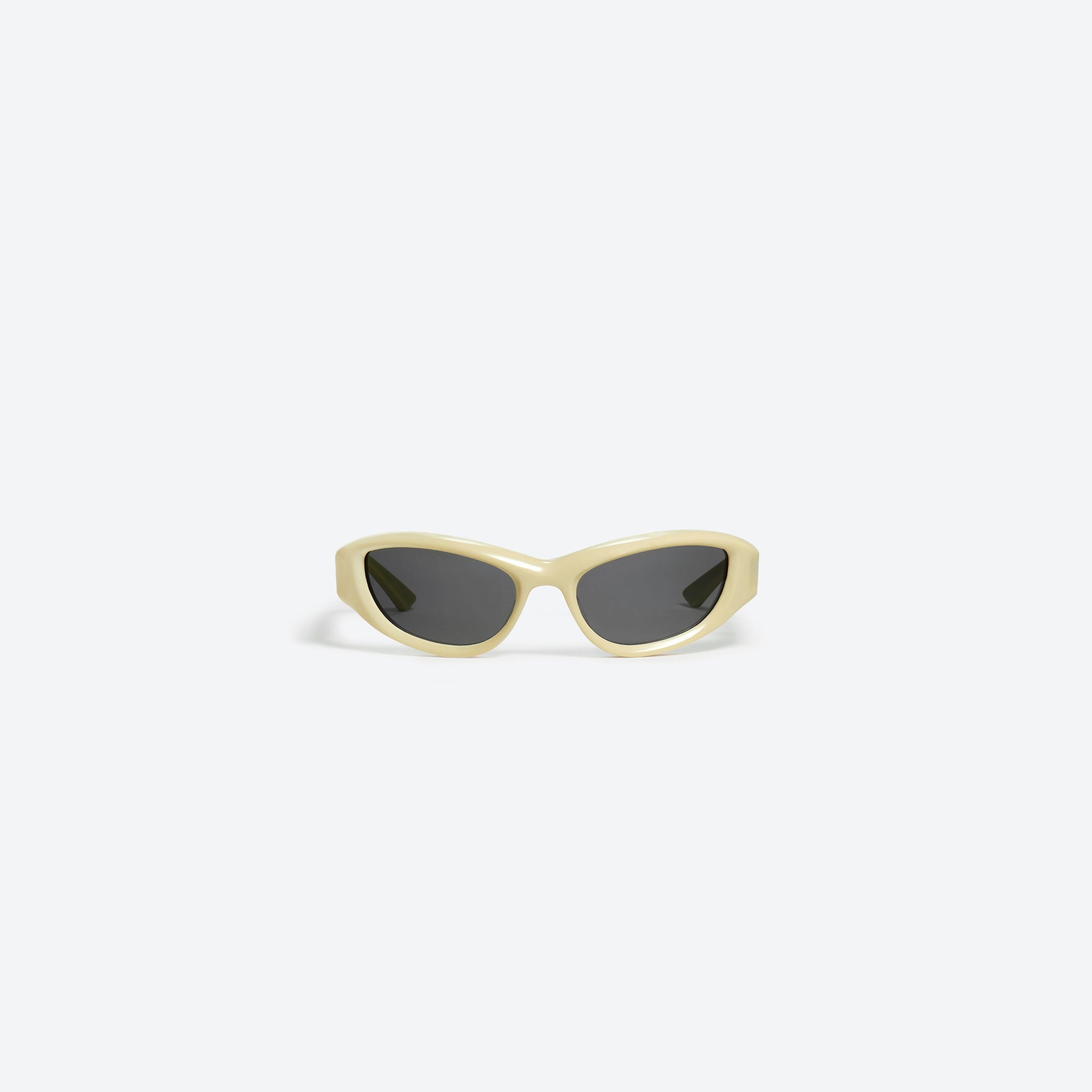A front view of Gentle Monster KUN - 0002 Y5 Yellow Mixed framed Wraparound sunglasses.