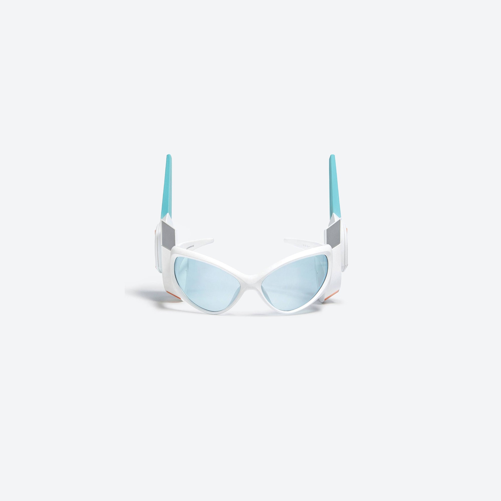 A front view of Gentle Monster Overwatch - Tokki WM White Acetate framed Wraparound sunglasses.