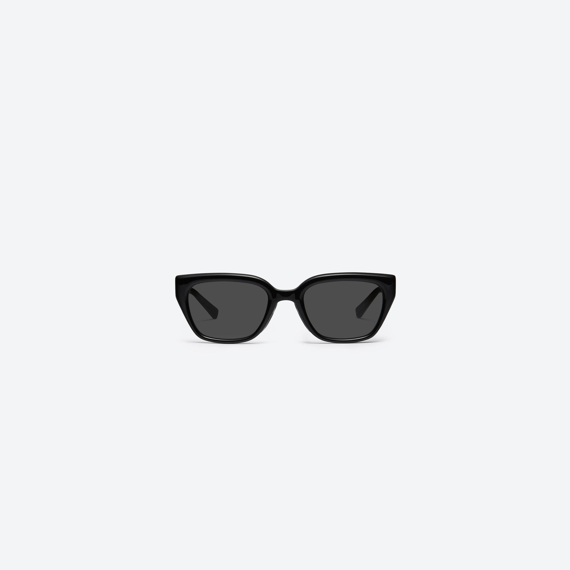 A front view of Gentle Monster Maison Margiela - MM109 01 Black Acetate framed Square sunglasses.