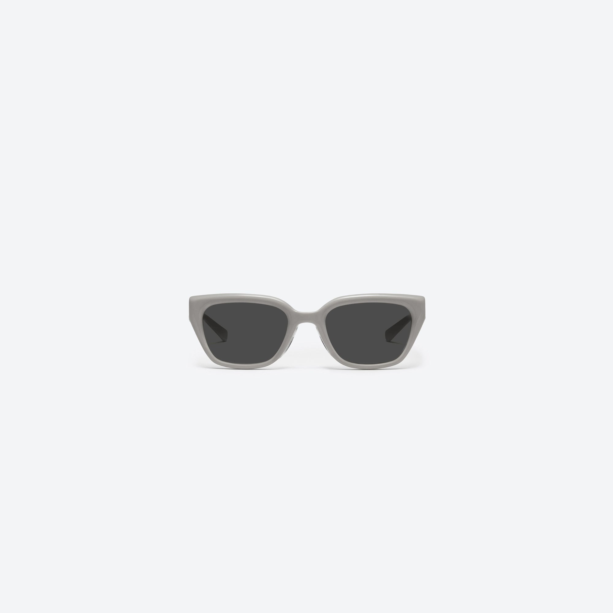 A front view of Gentle Monster Maison Margiela - MM109 G10 Gray Acetate framed Square sunglasses.