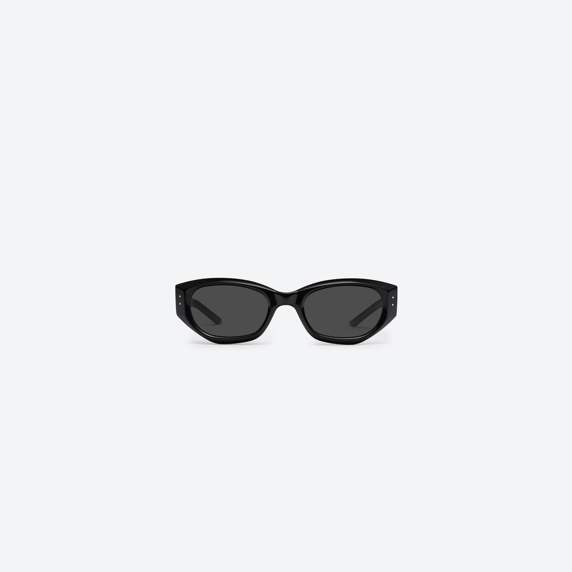 A front view of Gentle Monster Benven 01 Black Acetate framed Cat-eye sunglasses.