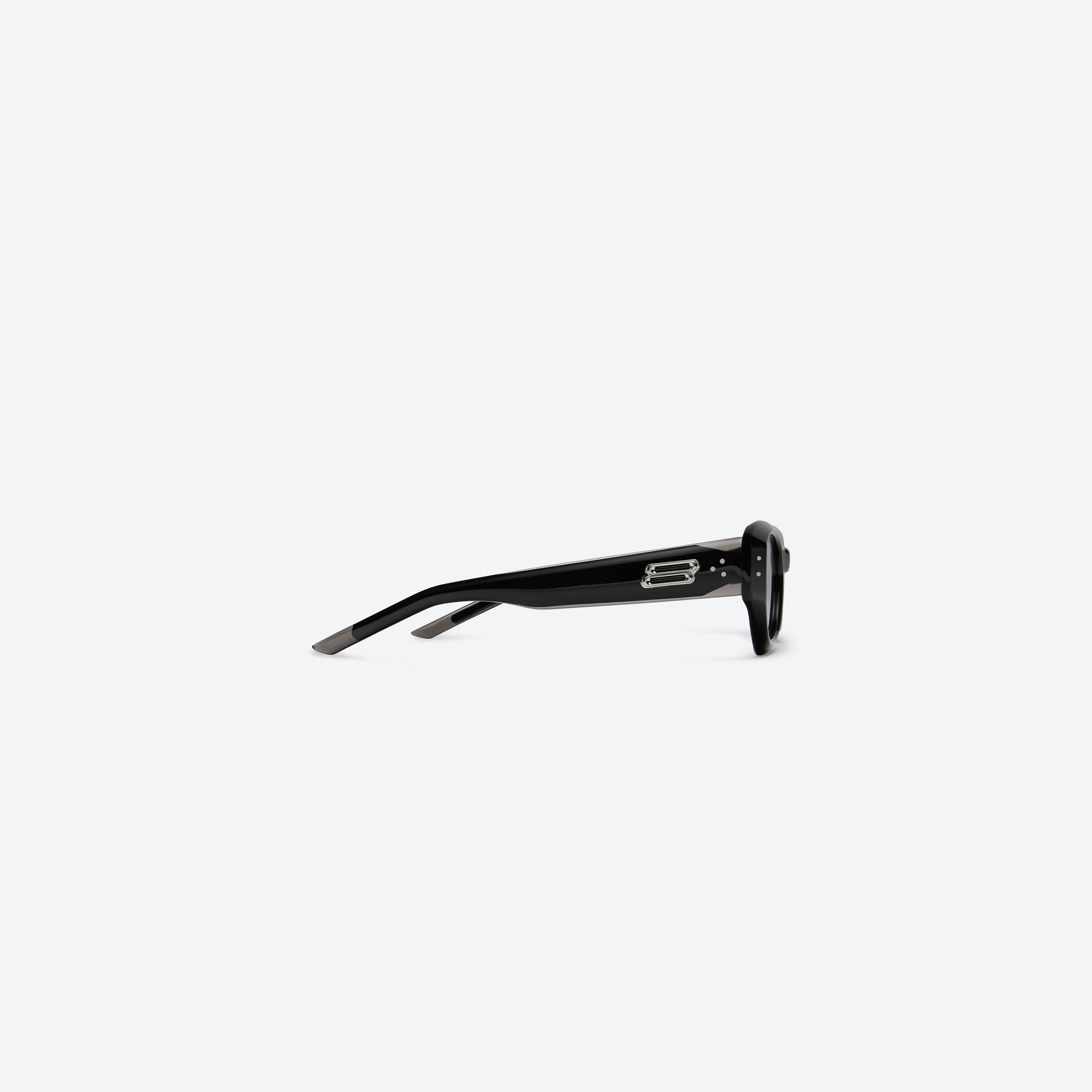 A detailed right view of Gentle Monster Benven 01 Black Acetate framed Cat-eye sunglasses.