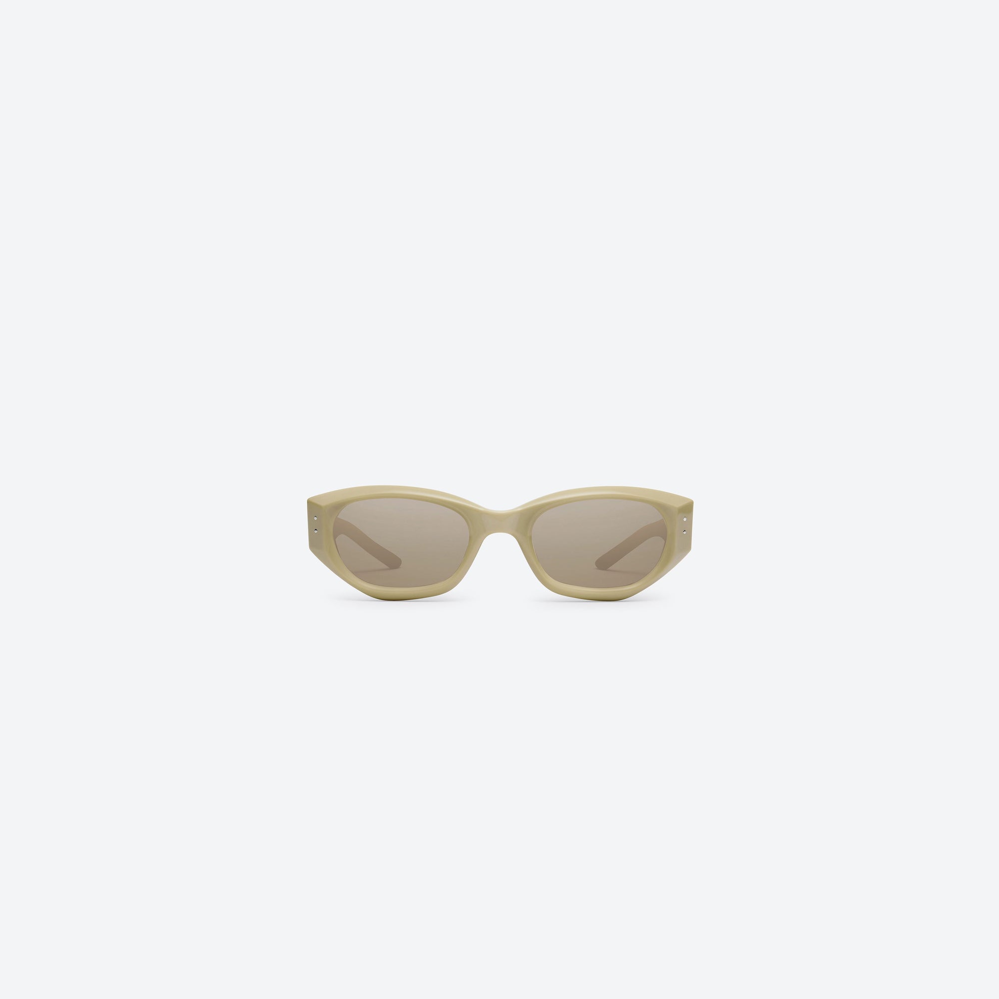 A front view of Gentle Monster Benven Y10 Yellow Acetate framed Cat-eye sunglasses.