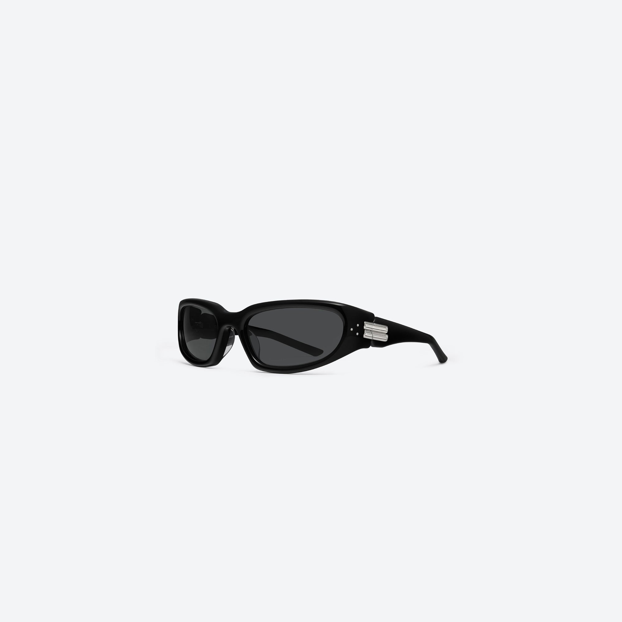 45-degree view of Gentle Monster Memento 01 Black Mixed framed Wraparound sunglasses.