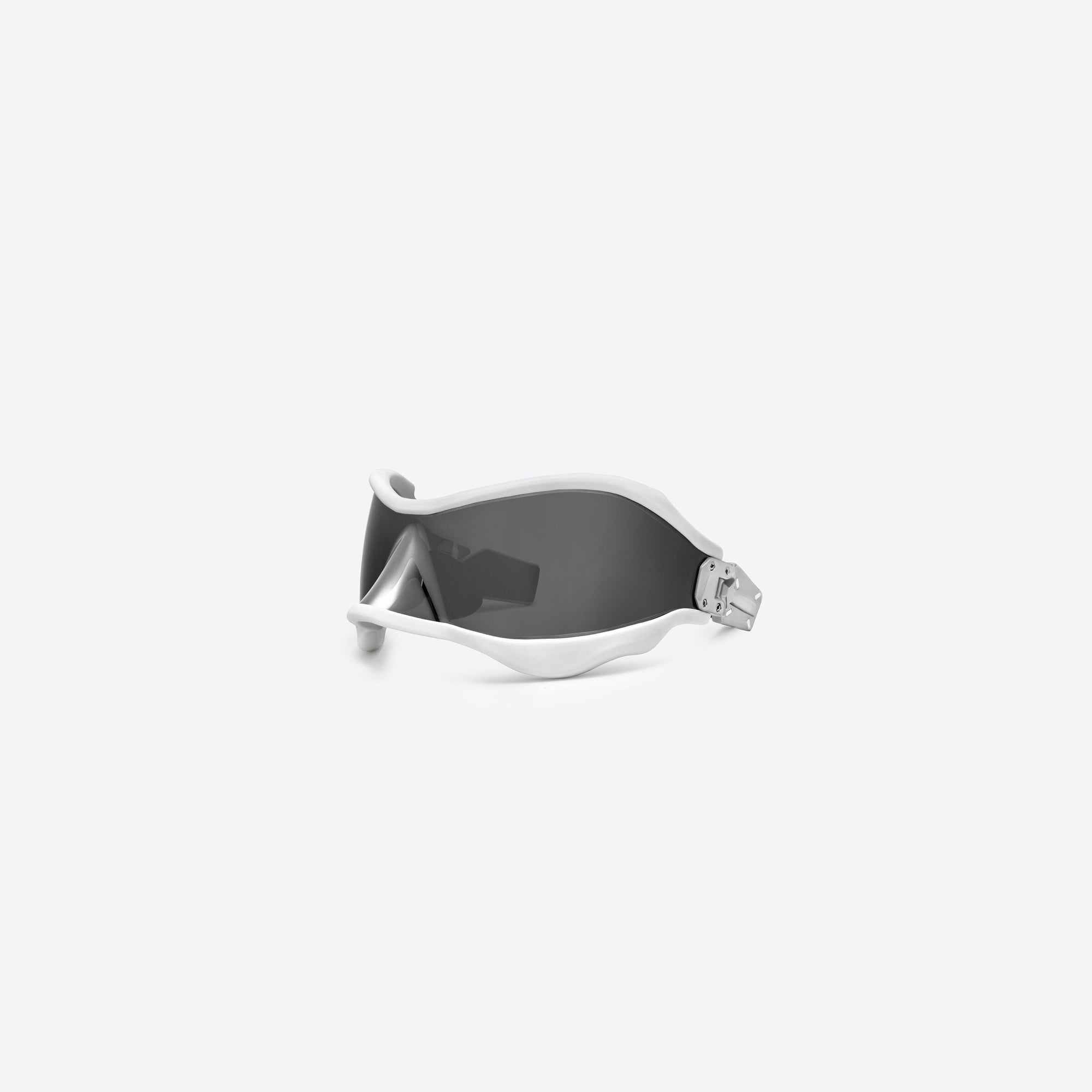 45-degree view of Gentle Monster Maison Margiela - MM101S 02 Small Similar Silver Mixed framed Wraparound sunglasses.