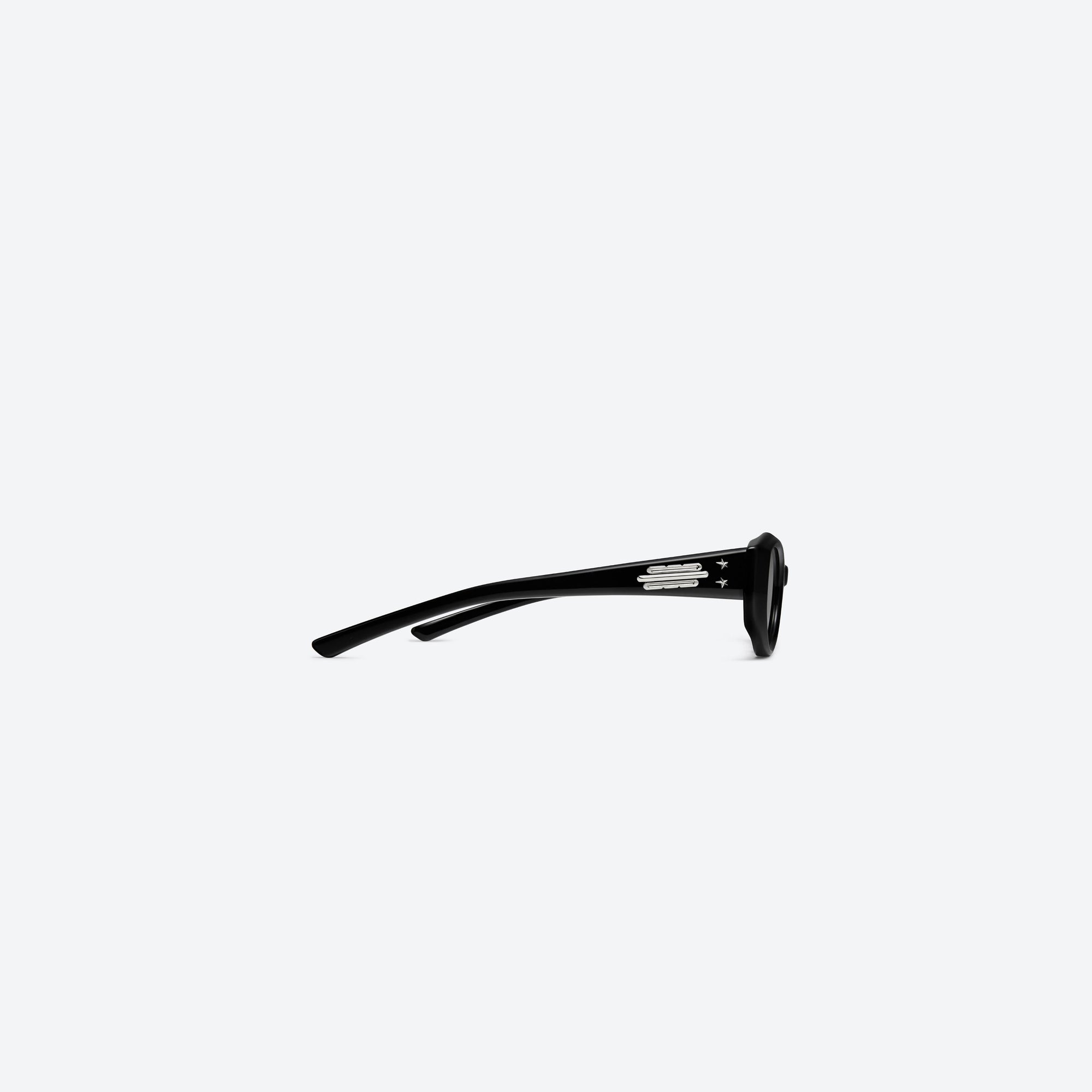 A detailed right view of Gentle Monster Jennie - Fish Tail 01 Black Acetate framed Cat-eye sunglasses.