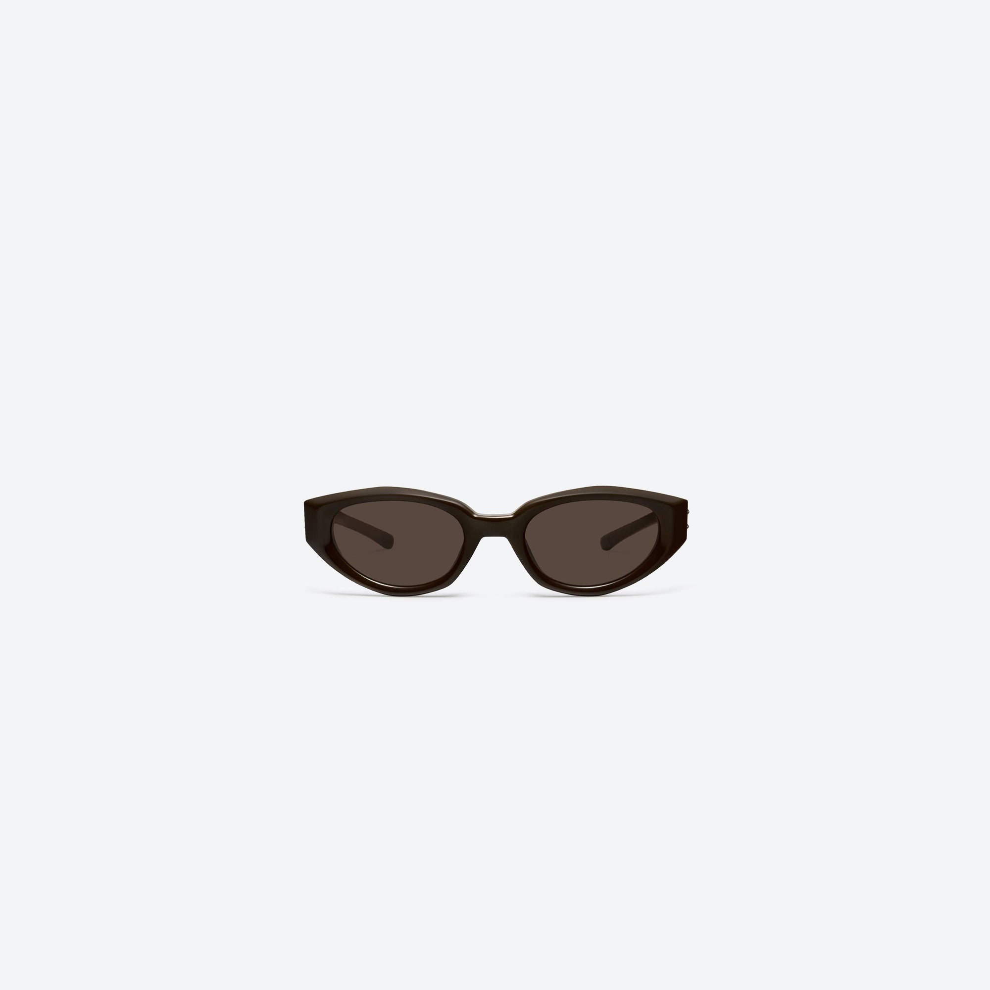 A front view of Gentle Monster Jennie - Fish Tail BR3 Brown Acetate framed Cat-eye sunglasses.