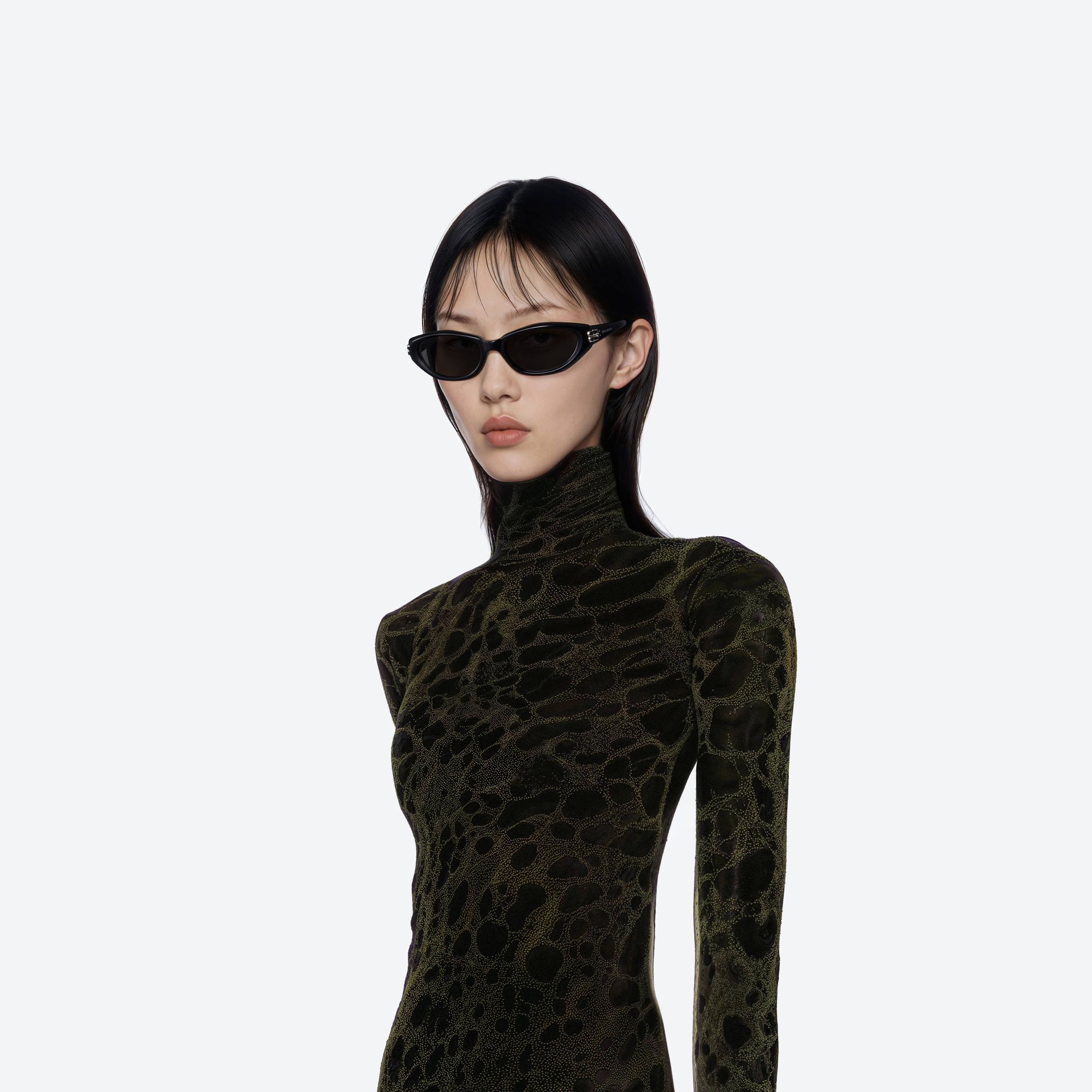 Model wearing the Sosomo 01 Black Acetate framed Oval sunglasses.