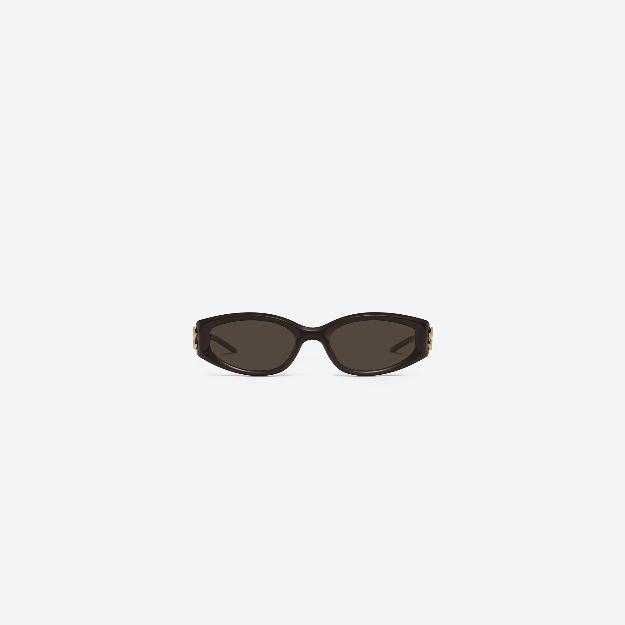 A front view of Gentle Monster Solid Loop BR3 Brown Mixed framed Square sunglasses.