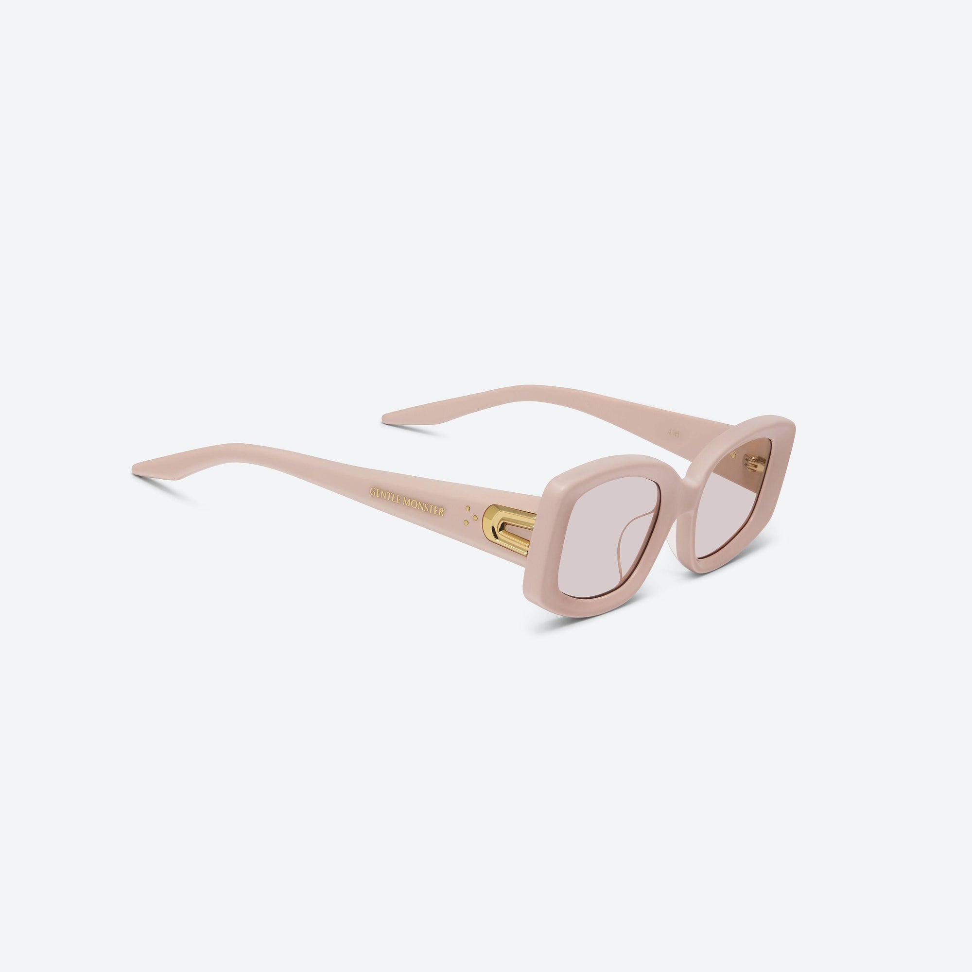 45-degree detailed view of Gentle Monster Ash P7 Pink Acetate framed Square sunglasses.