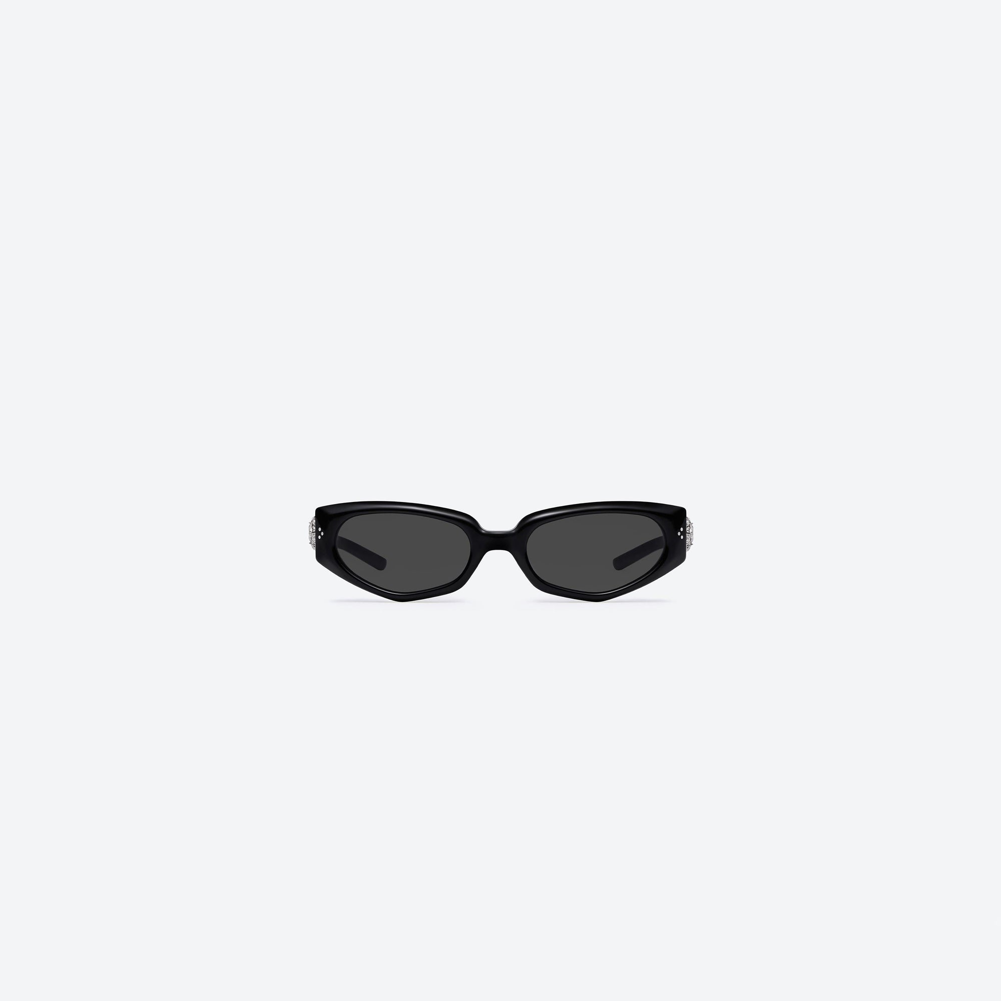 A front view of Gentle Monster Ruvy Van 01 Black Acetate framed Cat-eye sunglasses.