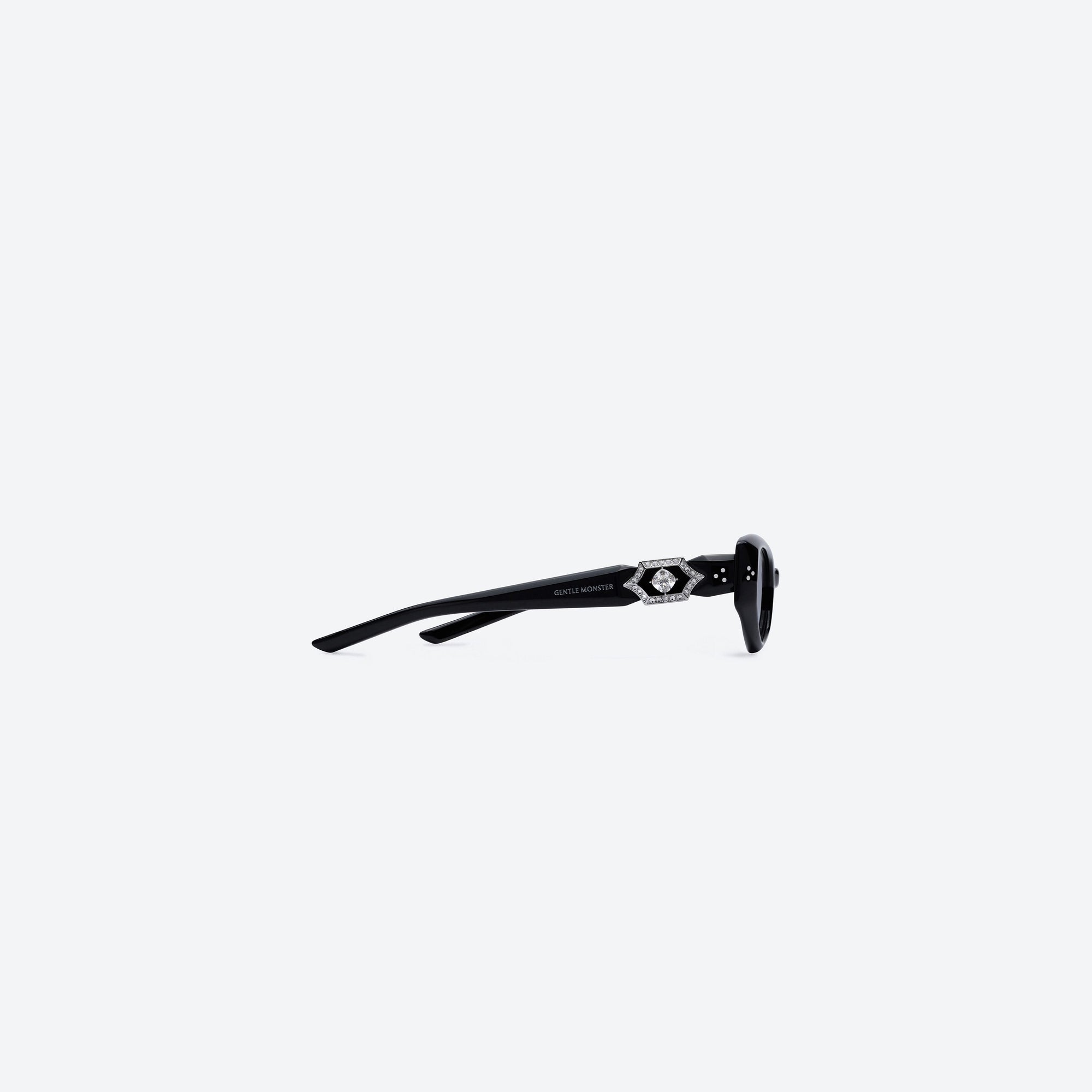 A detailed right view of Gentle Monster Ruvy Van 01 Black Acetate framed Cat-eye sunglasses.