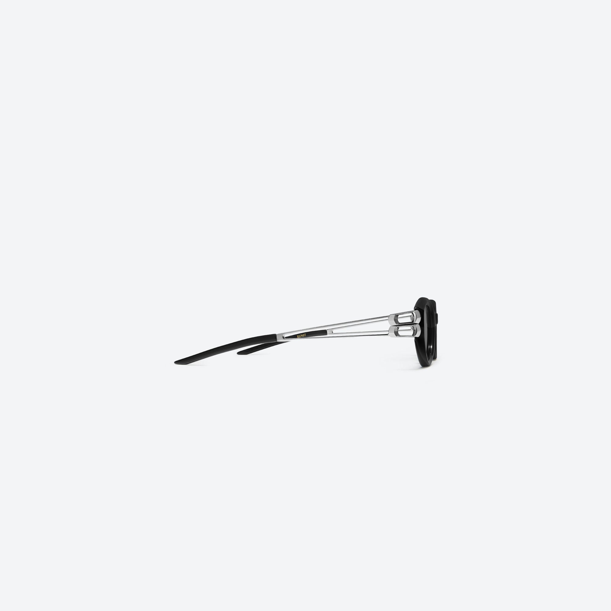 A detailed right view of Gentle Monster Kunst 01 Black Mixed framed Cat-eye sunglasses.