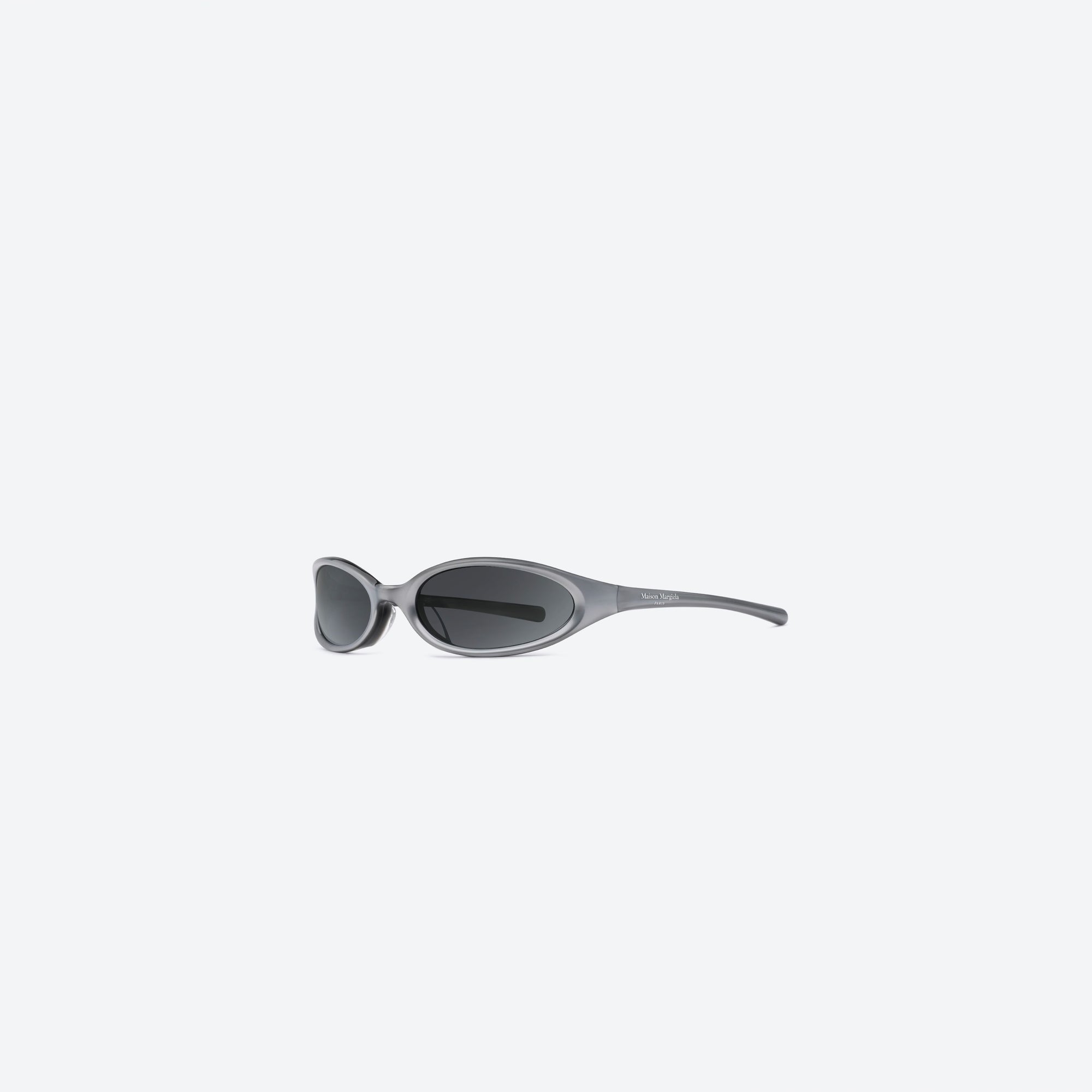 45-degree view of Gentle Monster Maison Margiela - MM202 G14(SM) Silver Acetate framed Wraparound sunglasses.