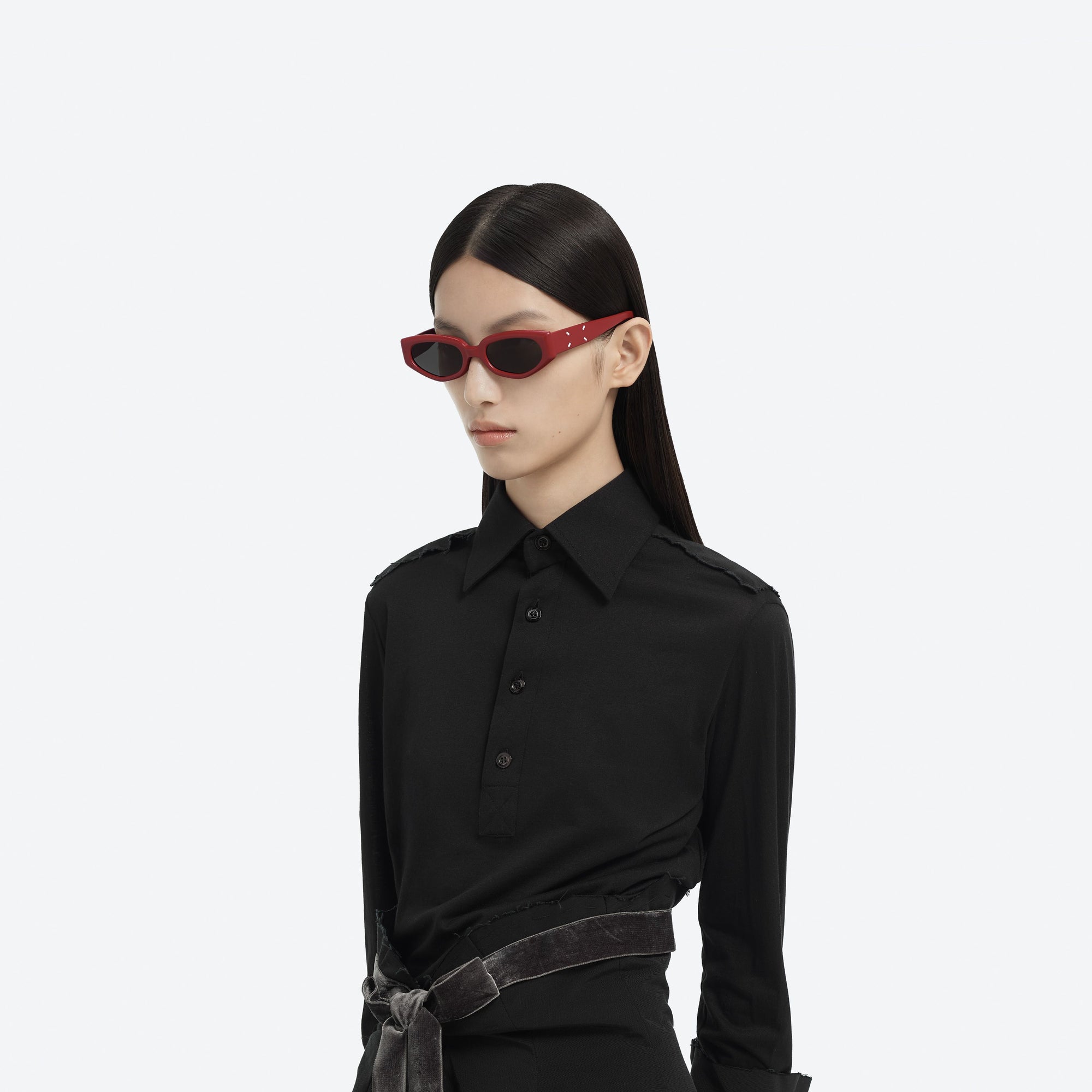Model wearing the Maison Margiela - MM205 Leather LR1 Red Acetate framed Cat-eye sunglasses.