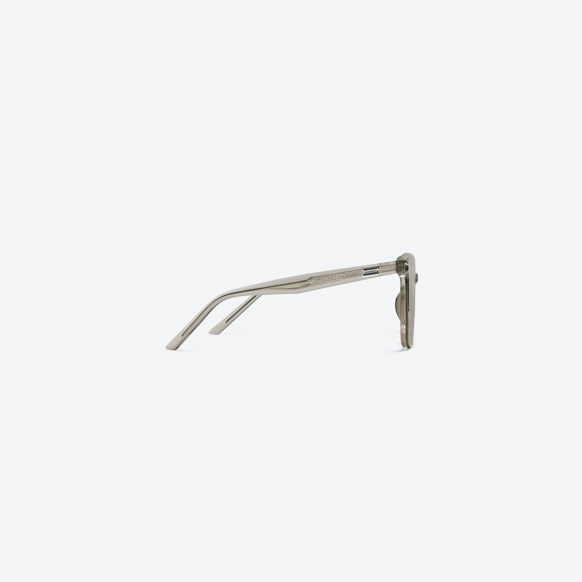 A detailed right view of Gentle Monster Lady Lang BRC11 Brown Acetate framed Round sunglasses.