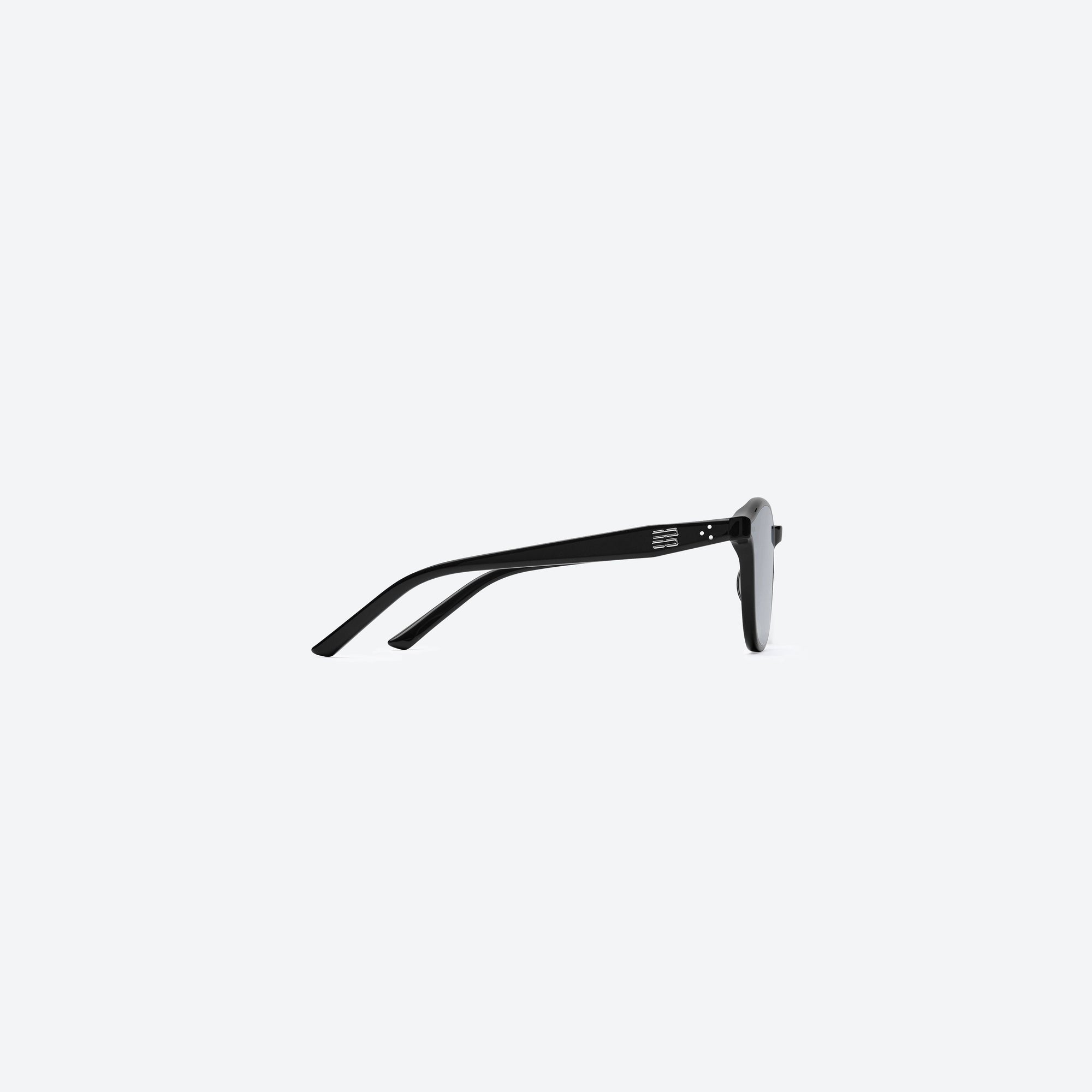 A detailed right view of Gentle Monster Jude 01(BL) Black Acetate framed Round sunglasses.