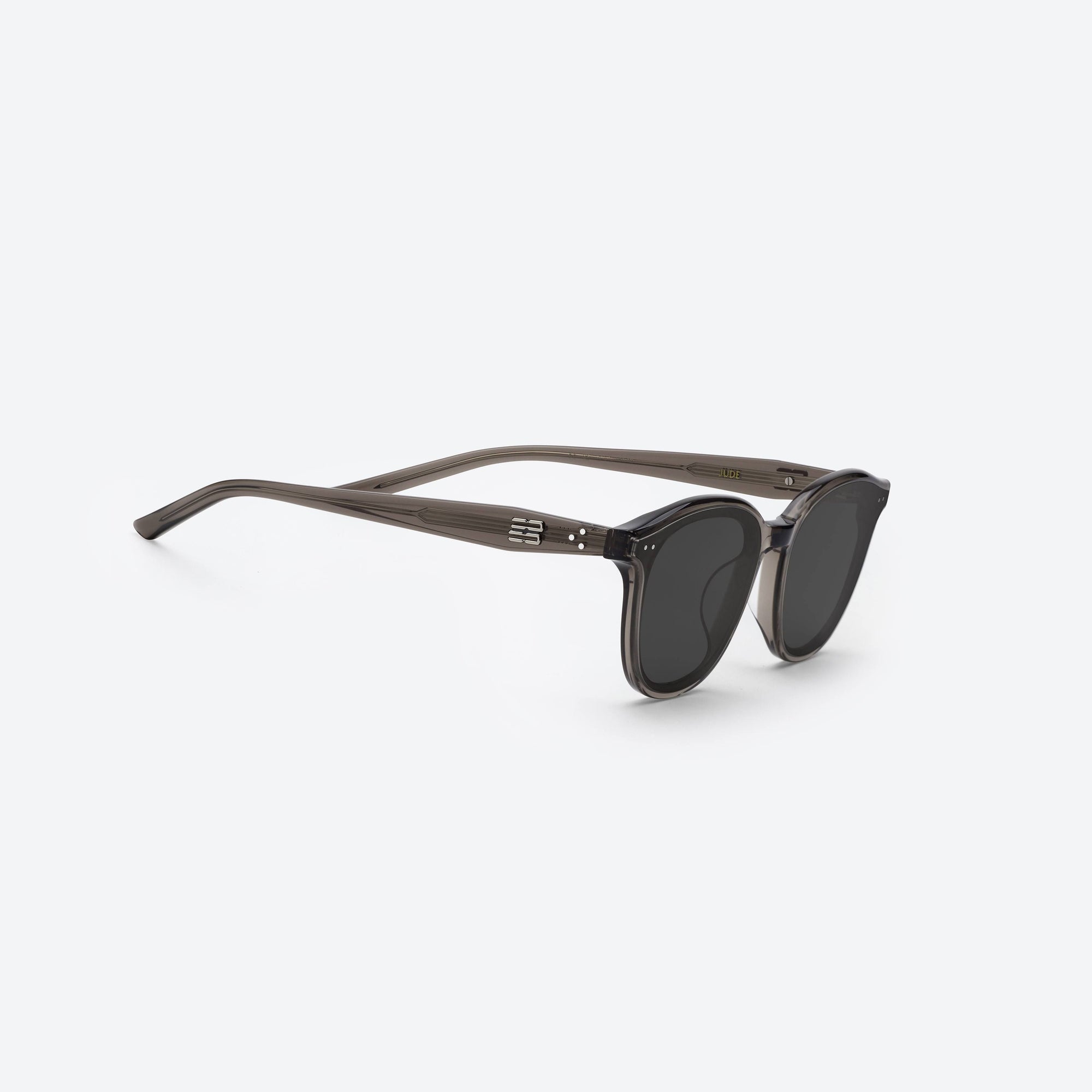 45-degree detailed view of Gentle Monster Jude BRC17 Brown Acetate framed Round sunglasses.