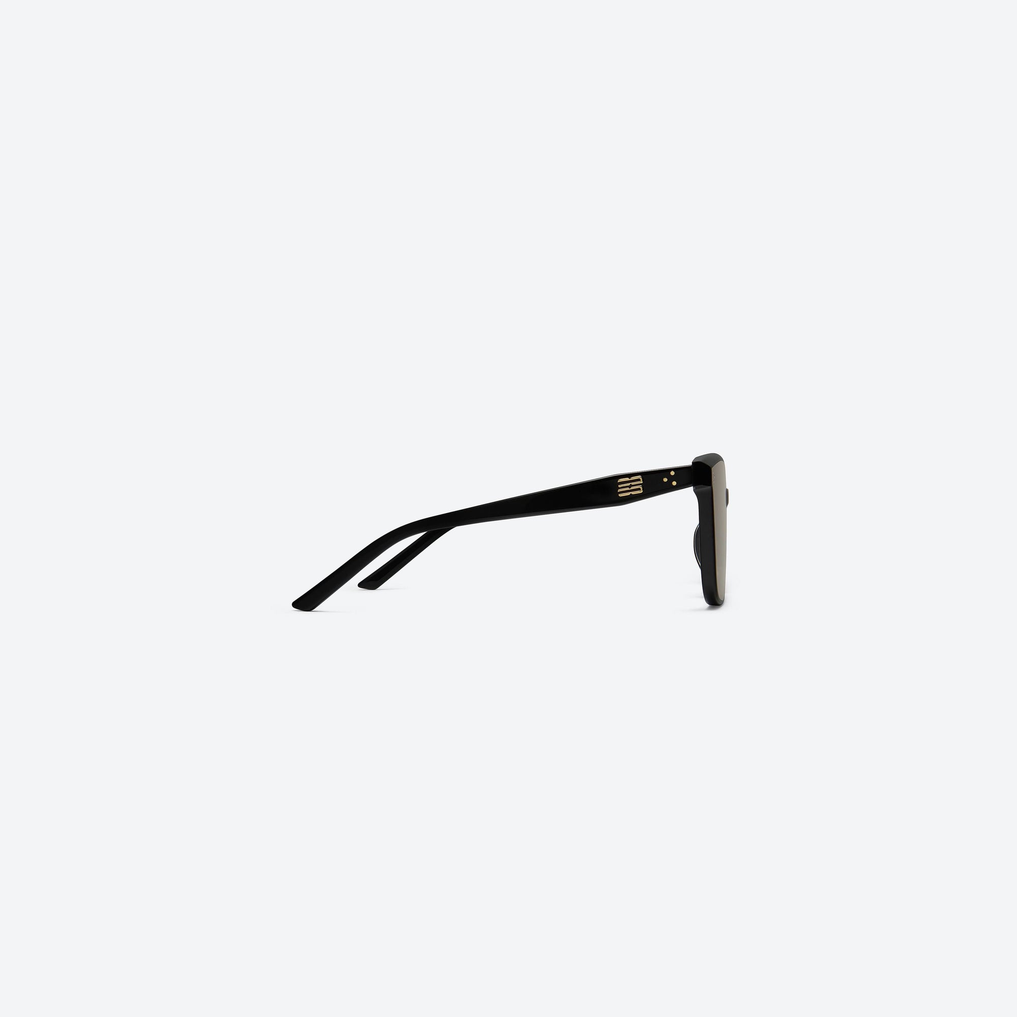 A detailed right view of Gentle Monster Loloe 01(BR) Black Acetate framed Square sunglasses.