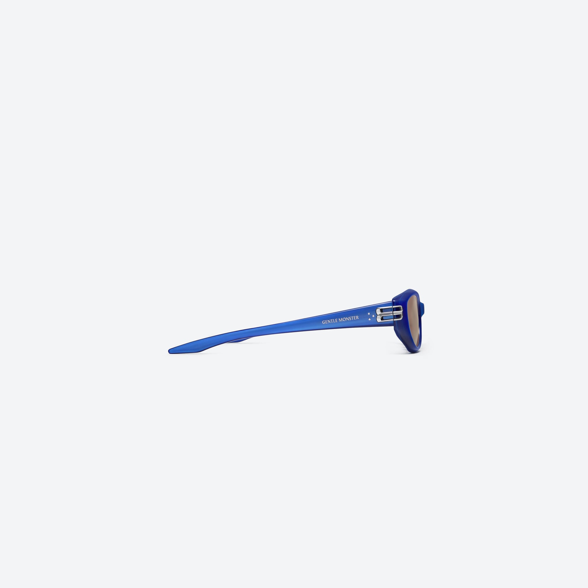 A detailed right view of Gentle Monster Sosomo BLC9 Blue Acetate framed Oval sunglasses.