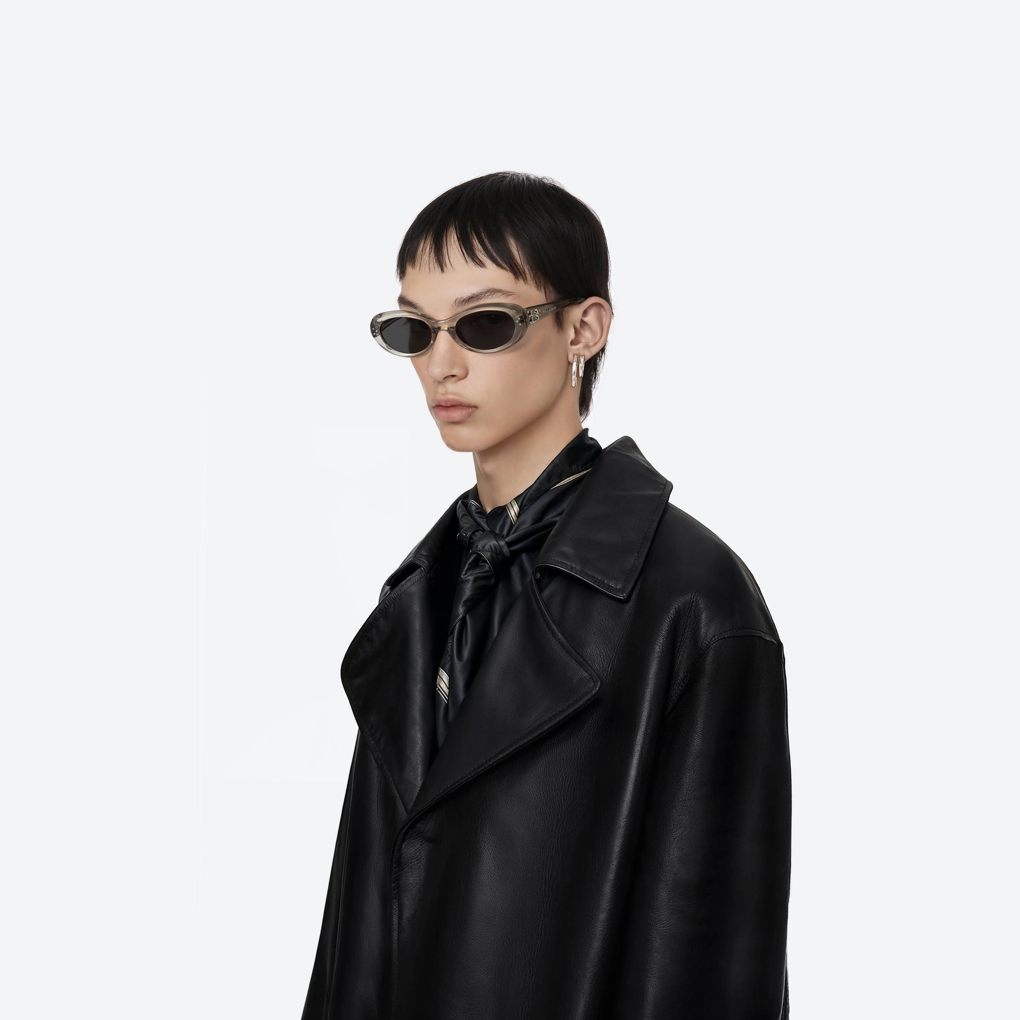 Model wearing the Cocoa BRC11 Brown Acetate framed Oval sunglasses.
