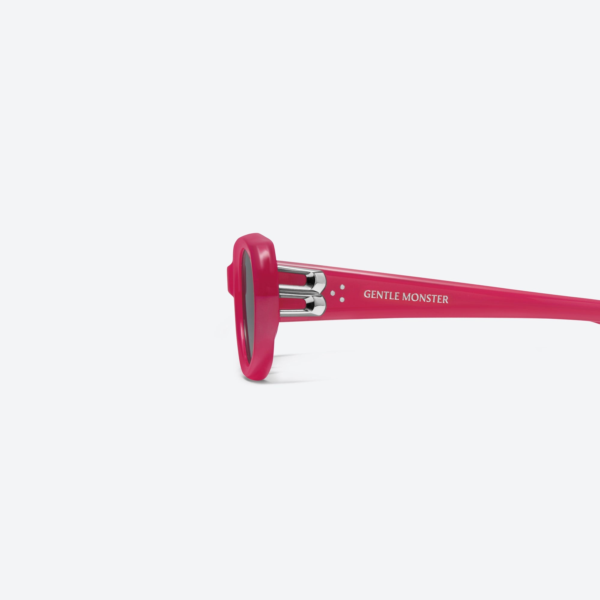 A detailed left view of Gentle Monster Ninishe RC6 Red Acetate framed Oval sunglasses.