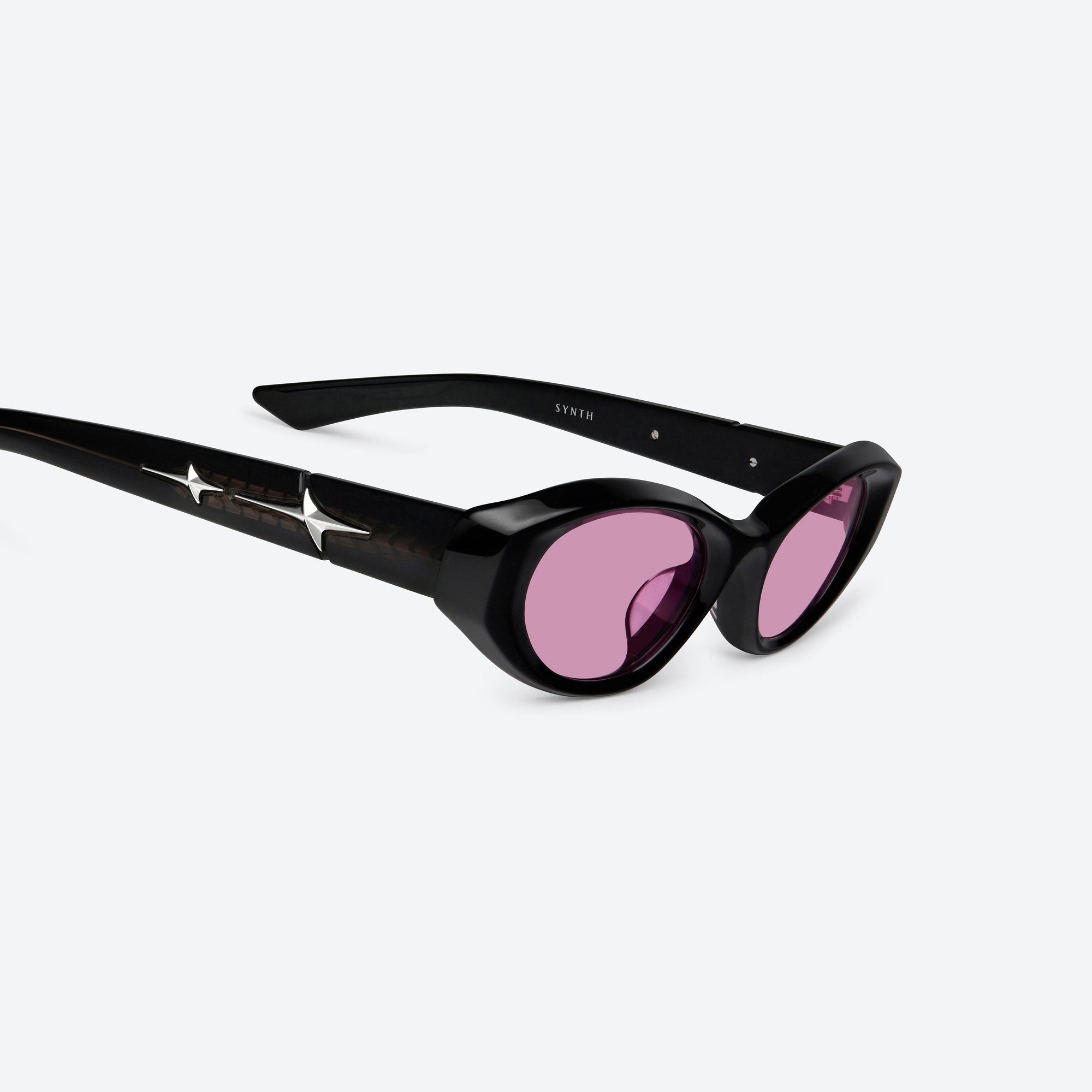 45-degree detailed view of Gentle Monster Synth 01 Black Acetate framed Cat-eye sunglasses.