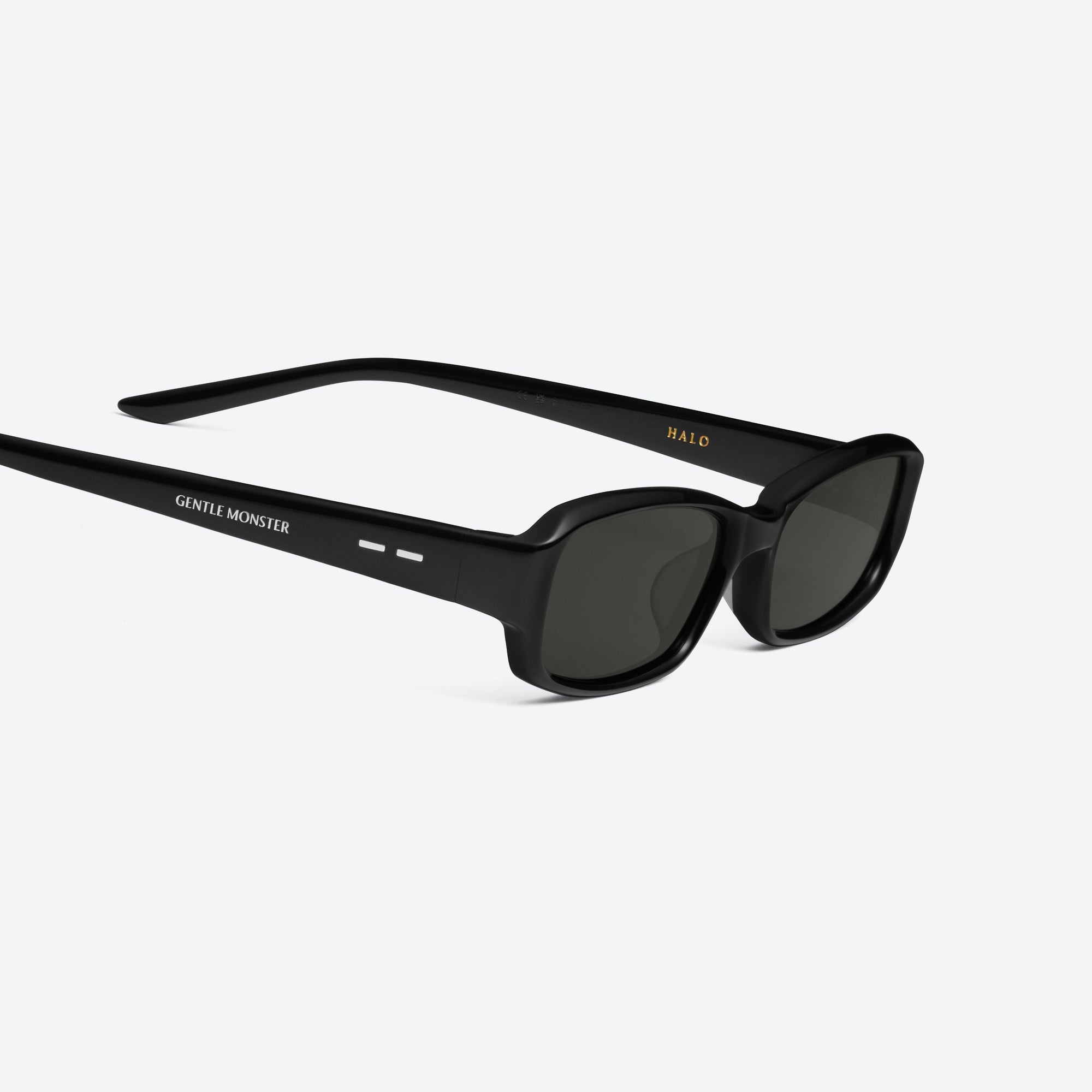45-degree detailed view of Gentle Monster Halo 01 Black Acetate framed Square sunglasses.