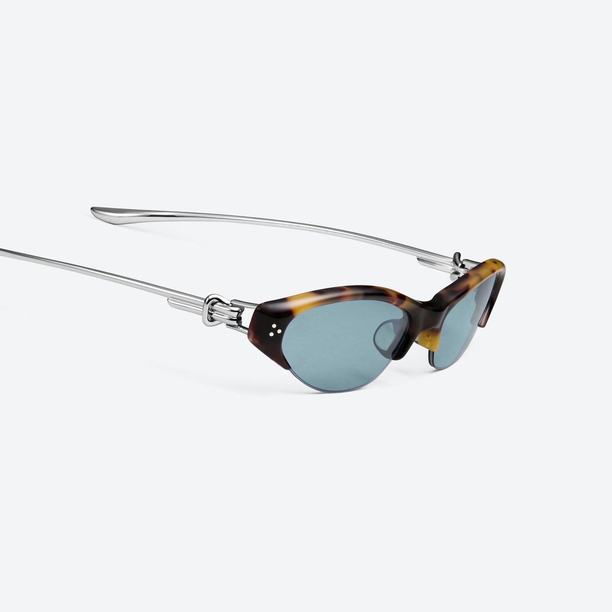 45-degree detailed view of Gentle Monster Tweed T10 Tortoise Mixed framed Cat-eye sunglasses.