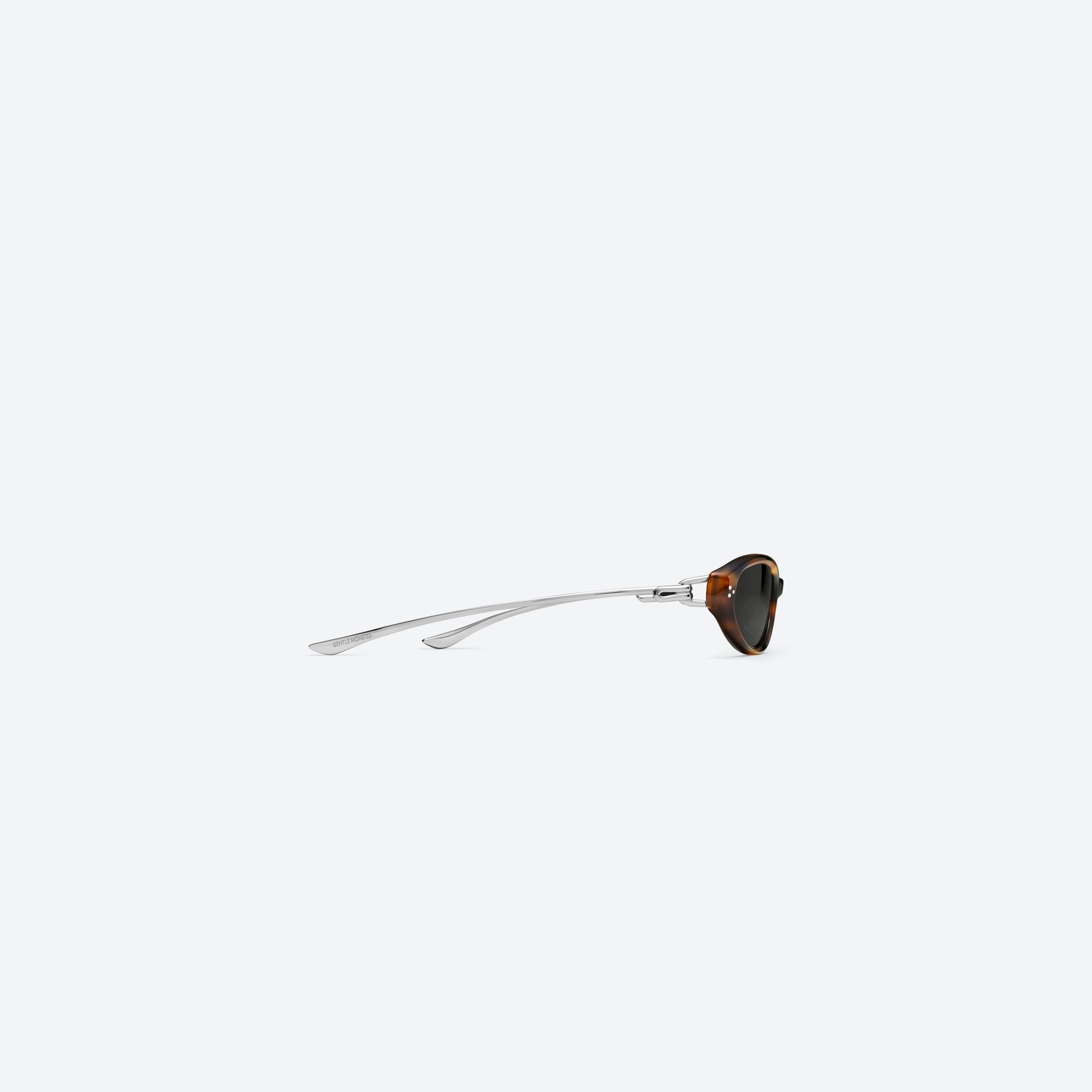 A detailed right view of Gentle Monster Crepe L2 Tortoise Mixed framed Cat-eye sunglasses.