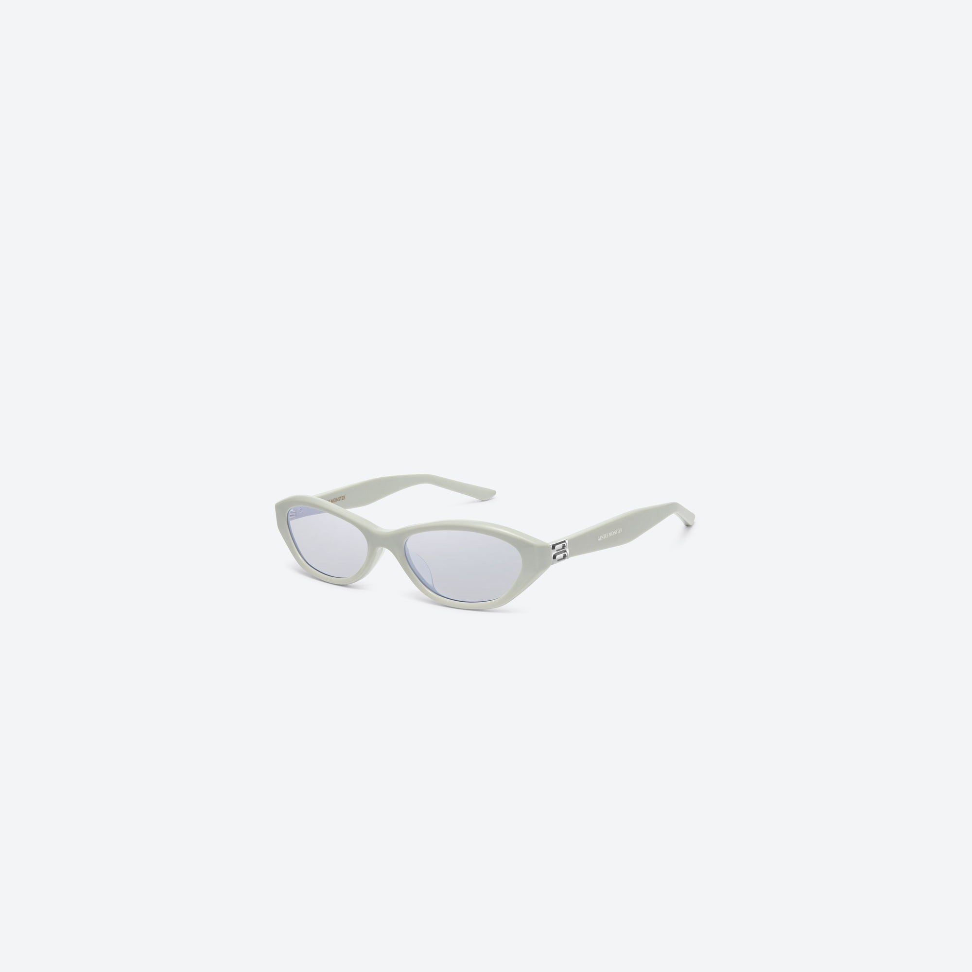 45-degree view of Gentle Monster Lamda GR11 Green Acetate framed Cat-eye sunglasses.