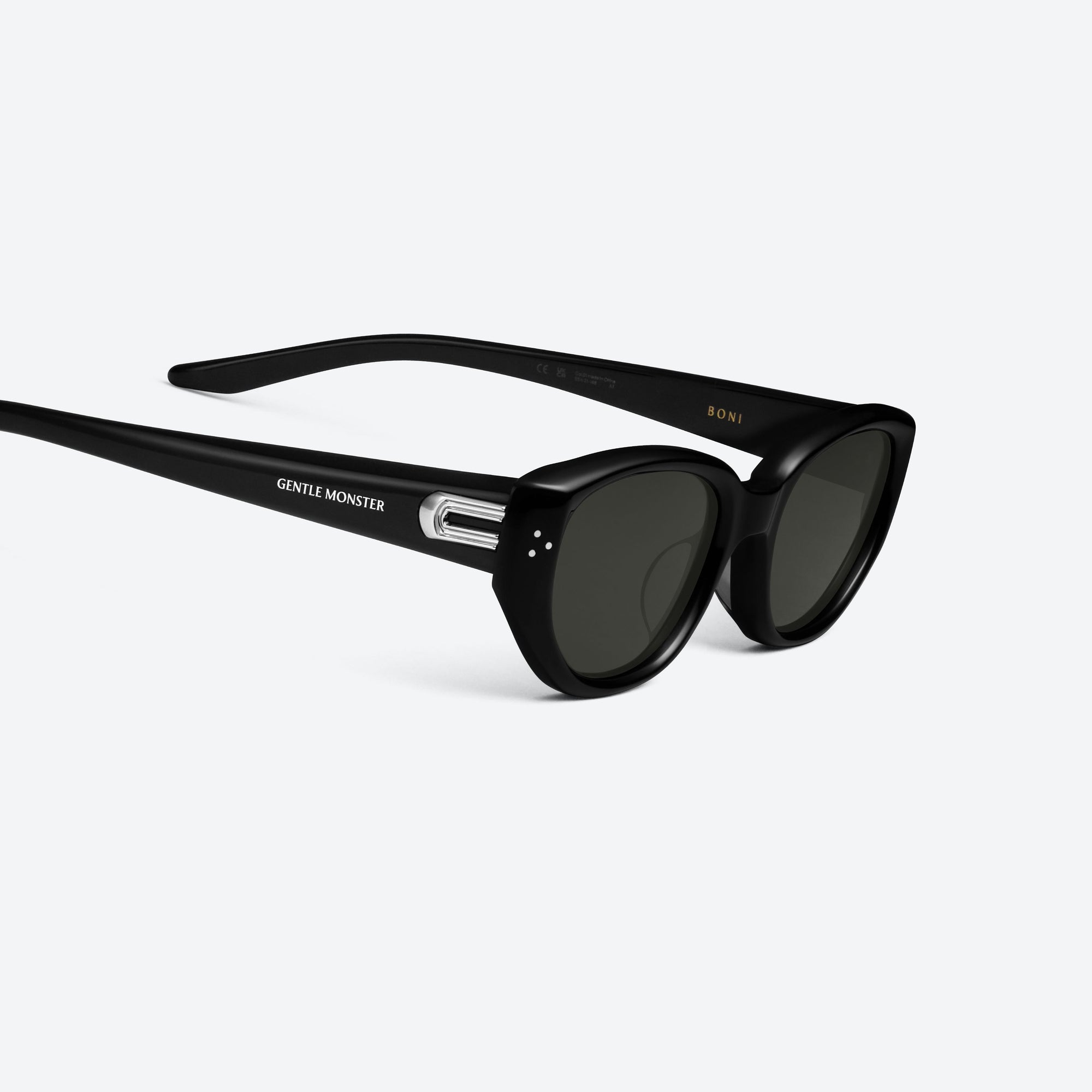 45-degree detailed view of Gentle Monster Boni 01 Black Acetate framed Cat-eye sunglasses.