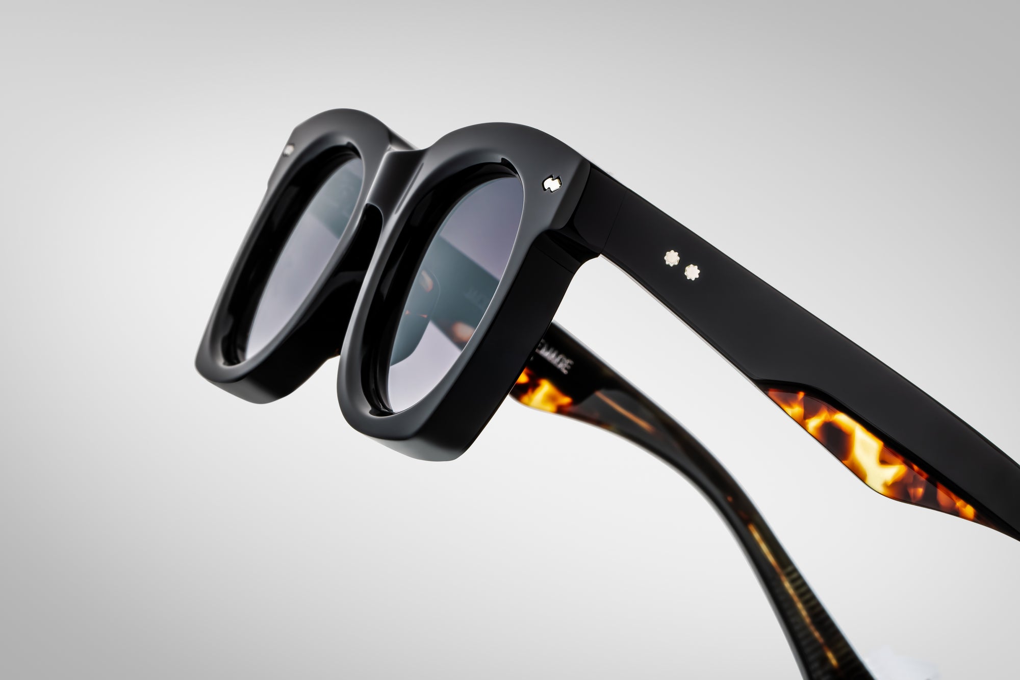 Ava