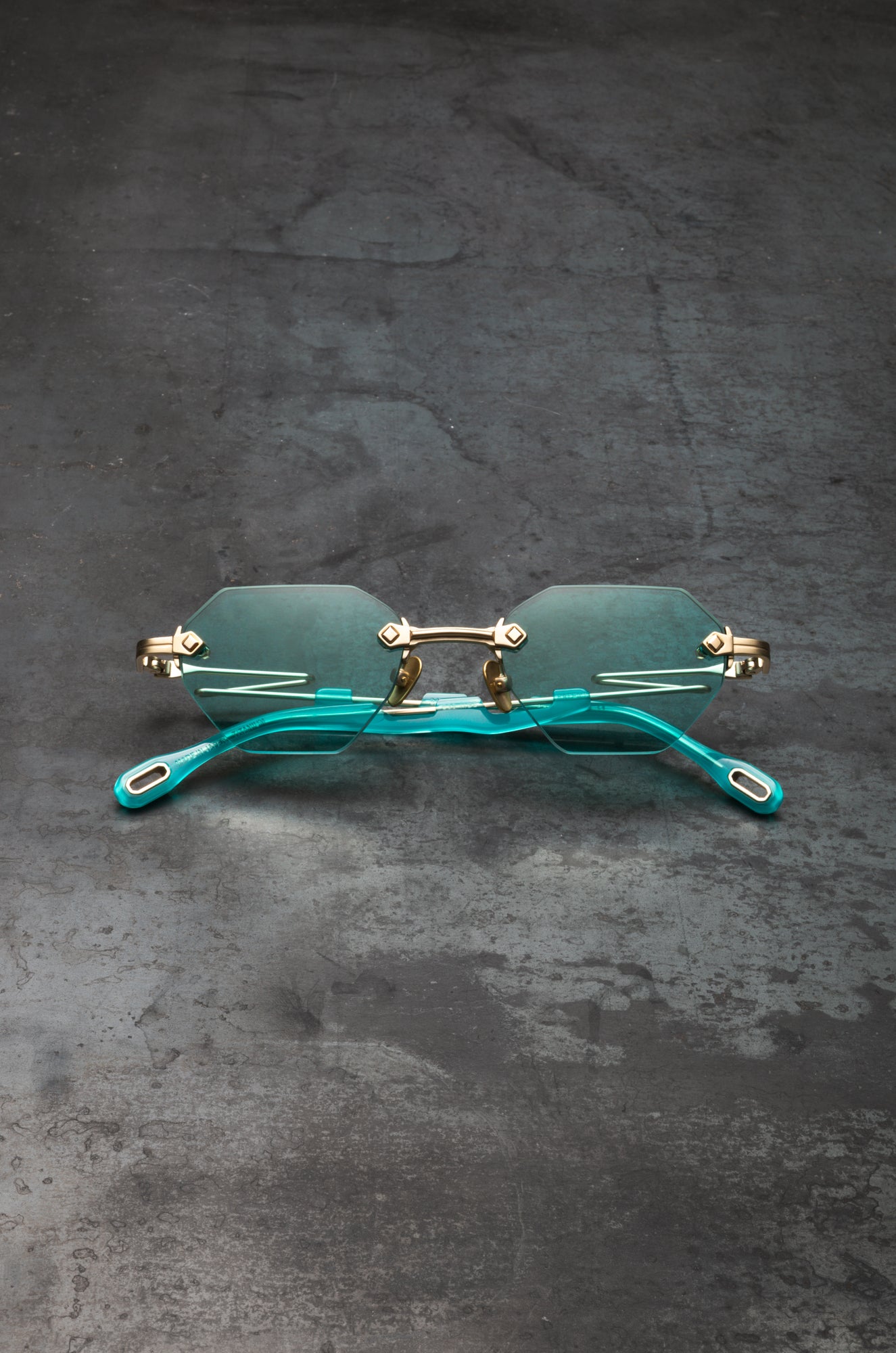 RIMLESS C36
