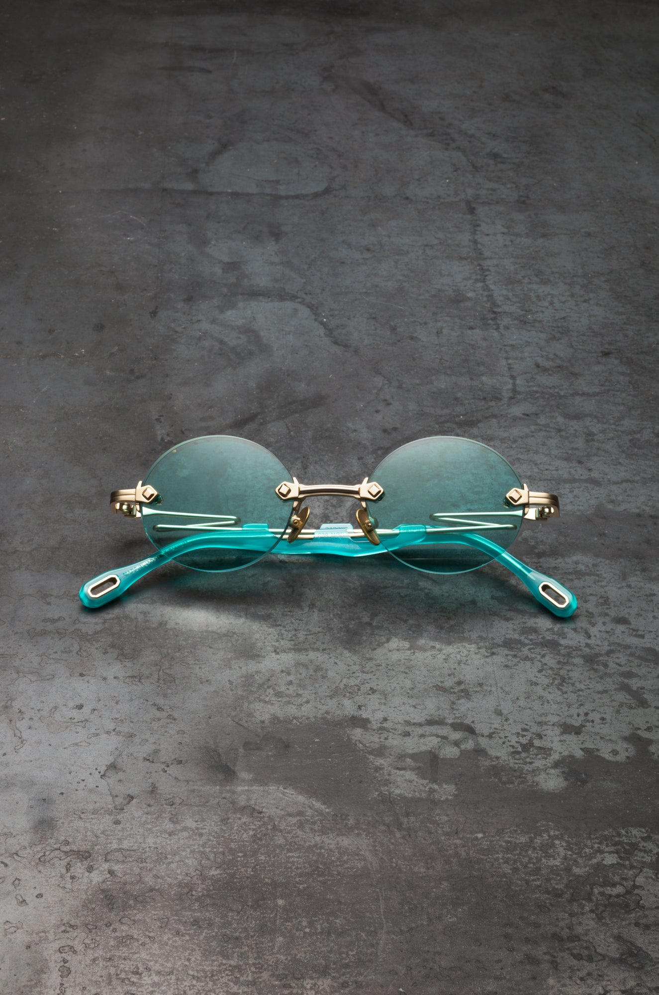 RIMLESS C39
