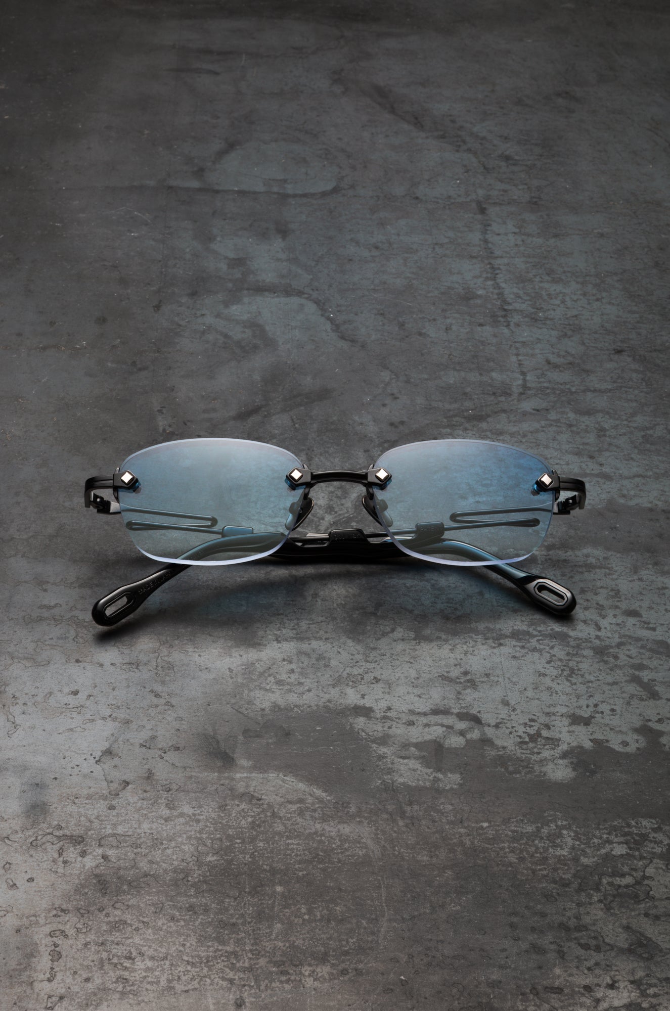 RIMLESS C30