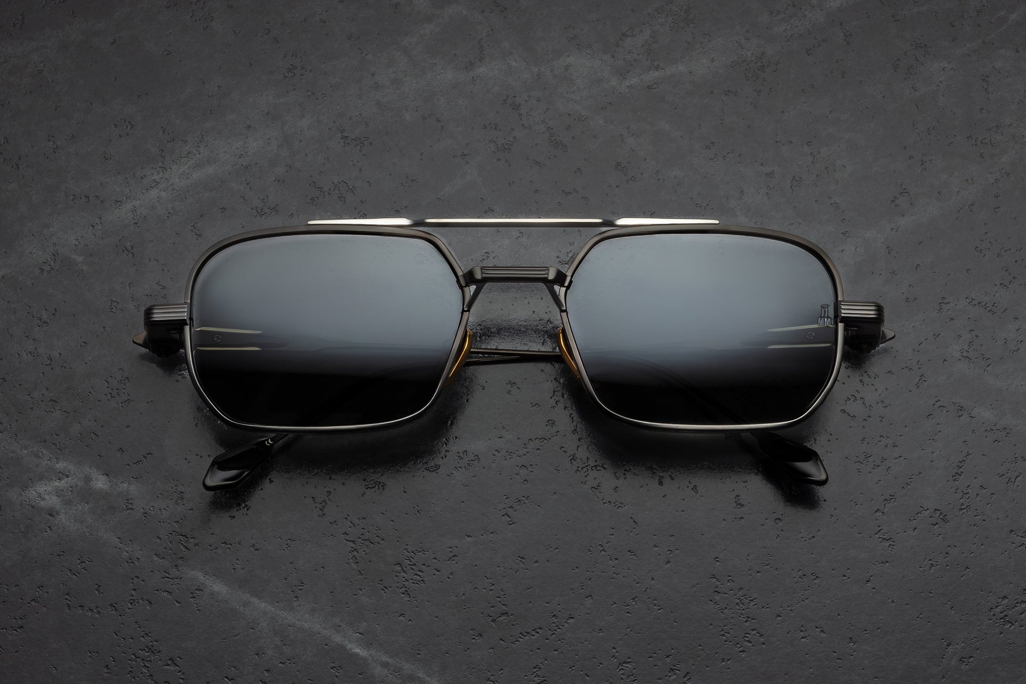 Deaver#19j-corbeau-onyx-glass-polarized-glass_
