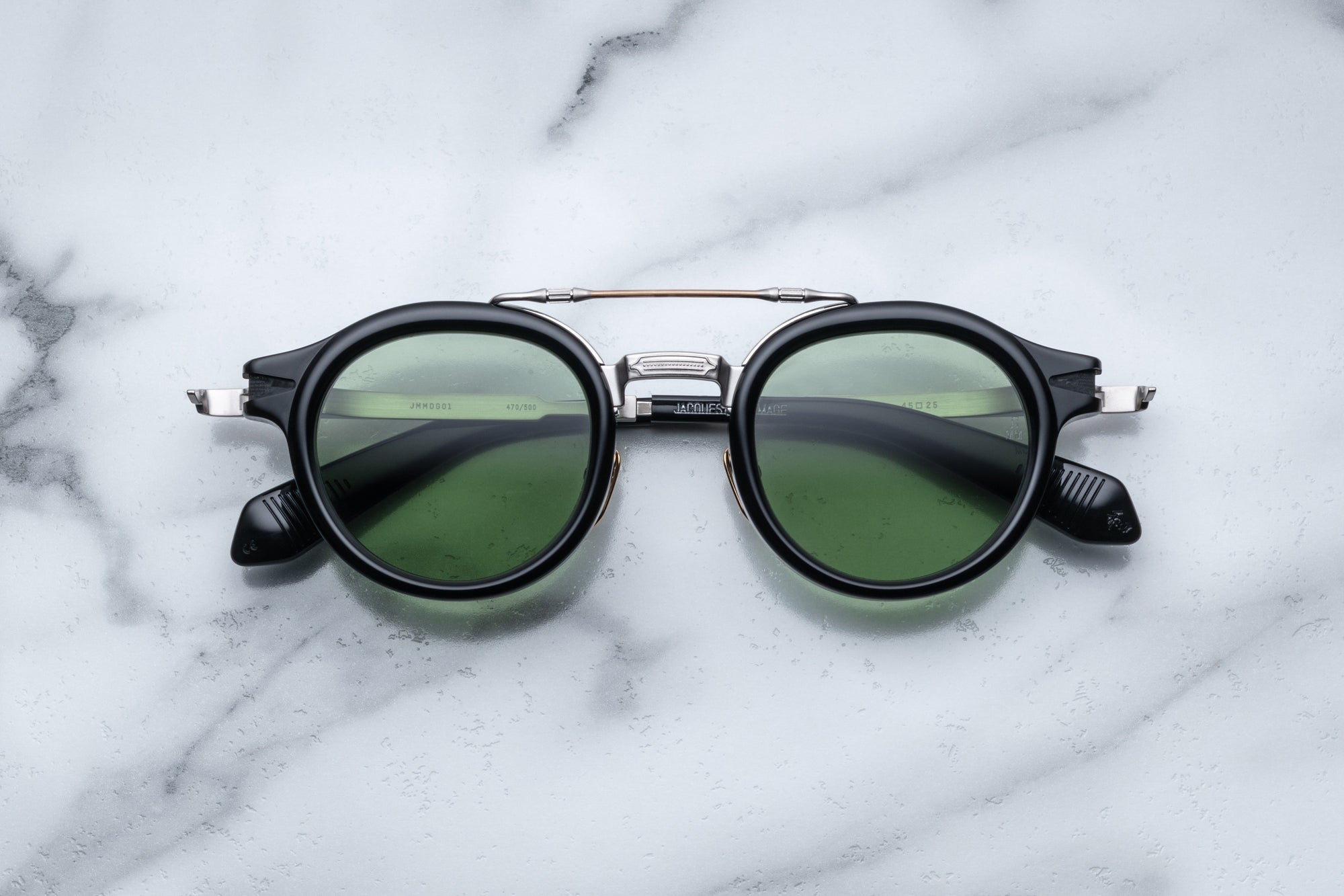Delage#01-noir-sweetgrass-glass_