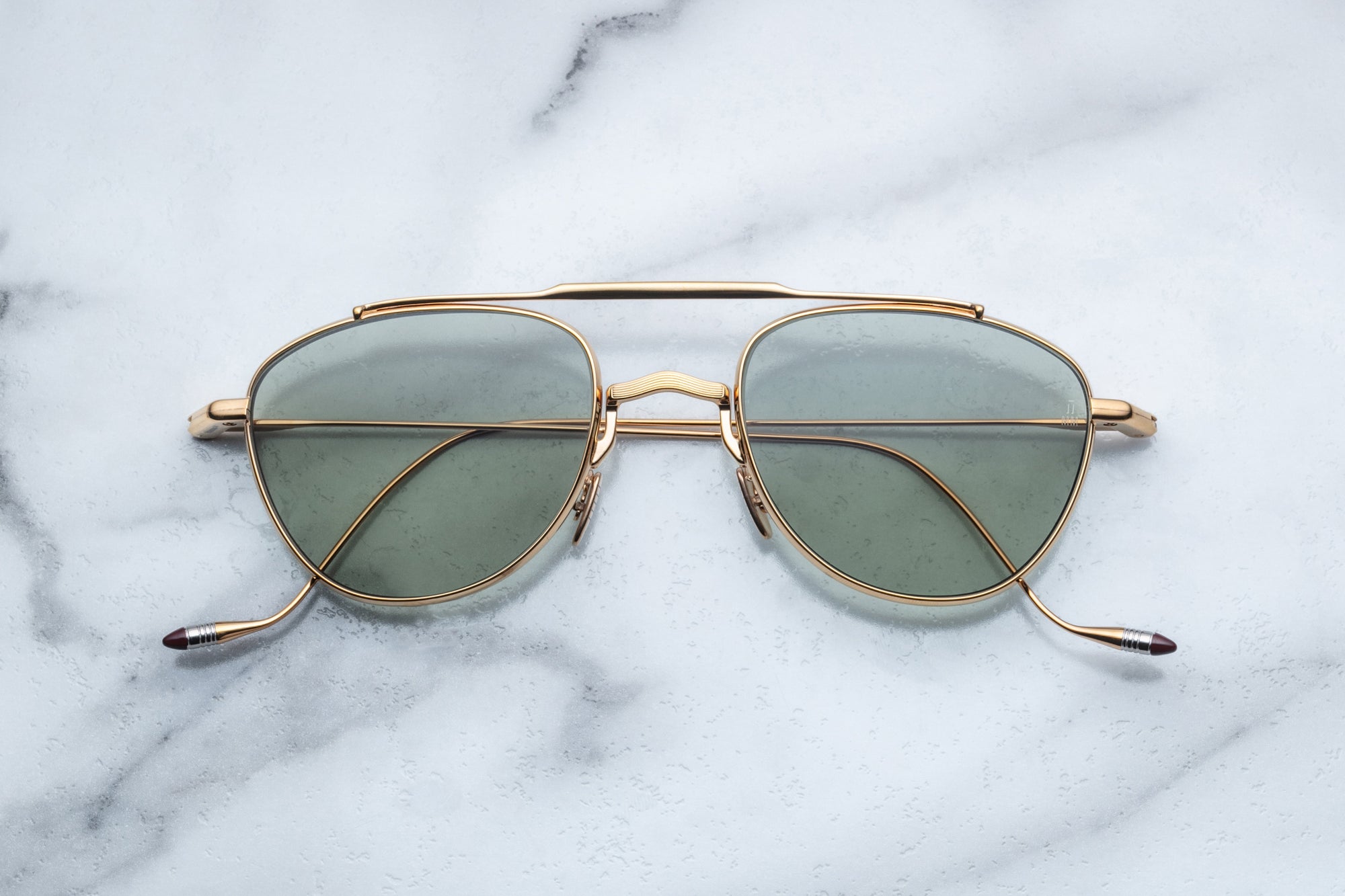 Flynn#40-gold-light-bottle-green-cr39_