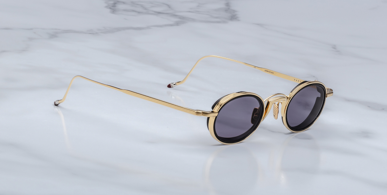 Varda | Ebony