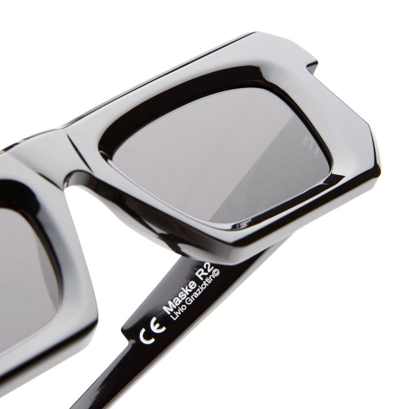 MASK R2 BLACK SHINE CUT